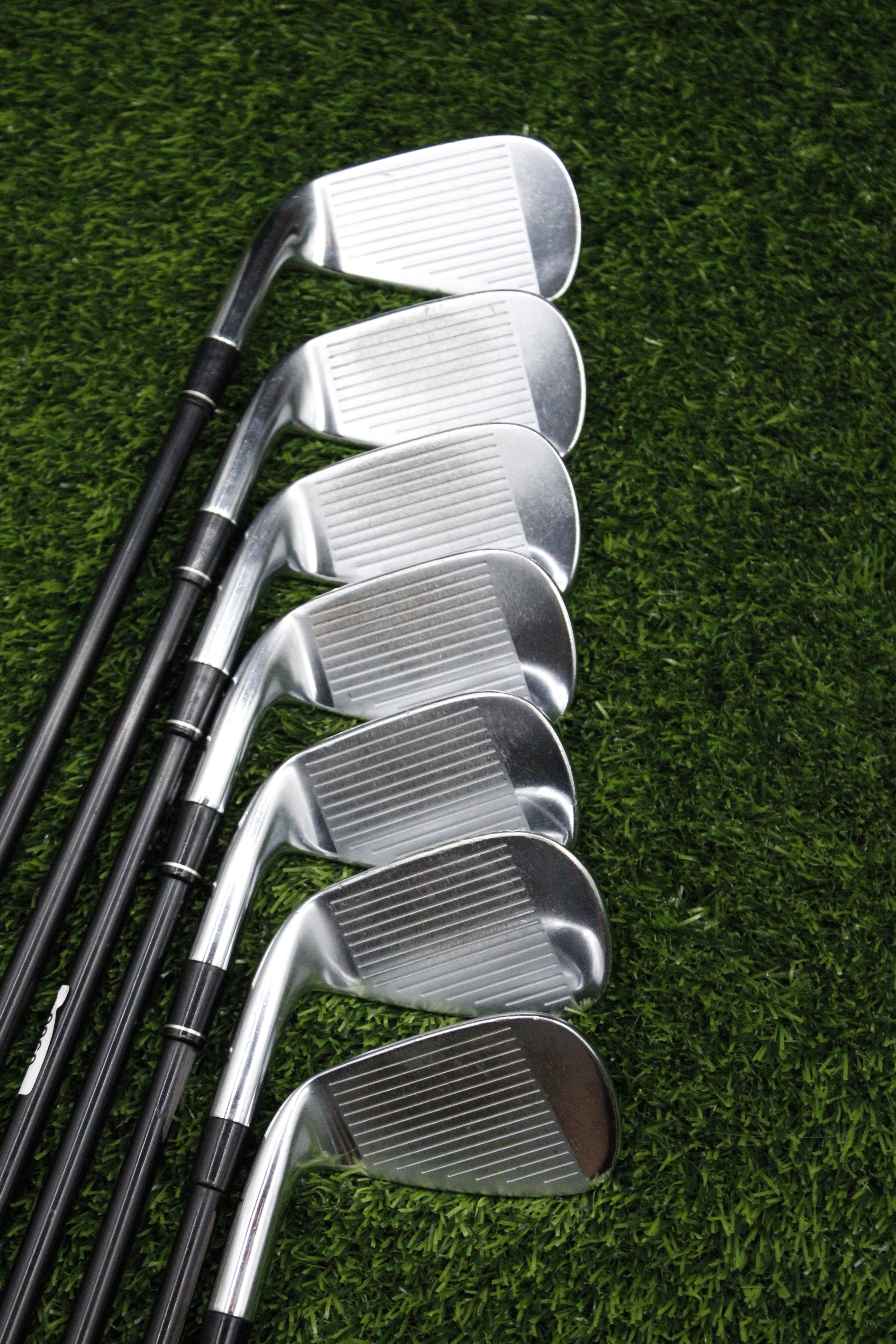 TaylorMade R11 Iron Set 5-PW AW R Flex +0.5"