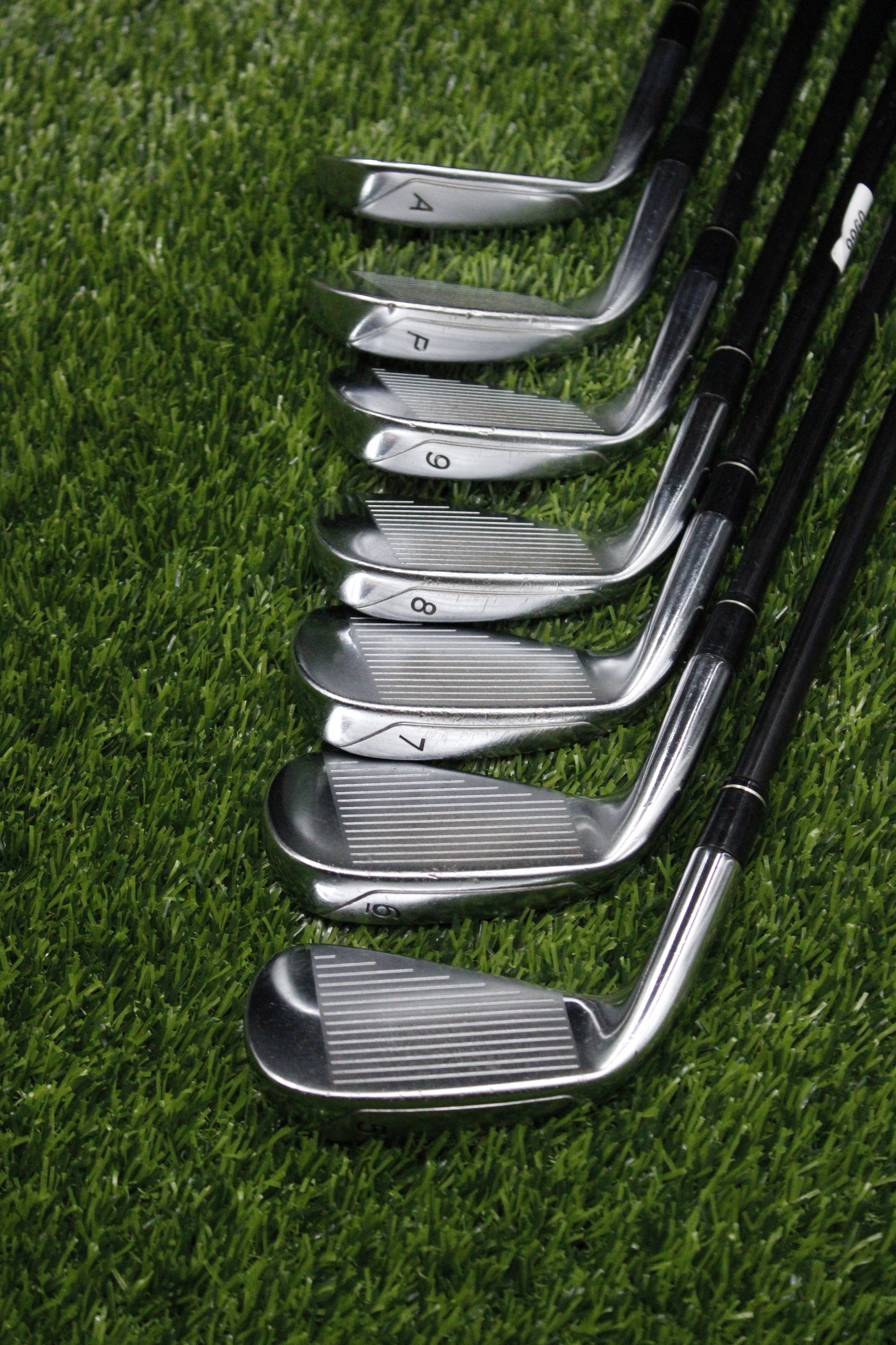 TaylorMade R11 Iron Set 5-PW AW R Flex +0.5"