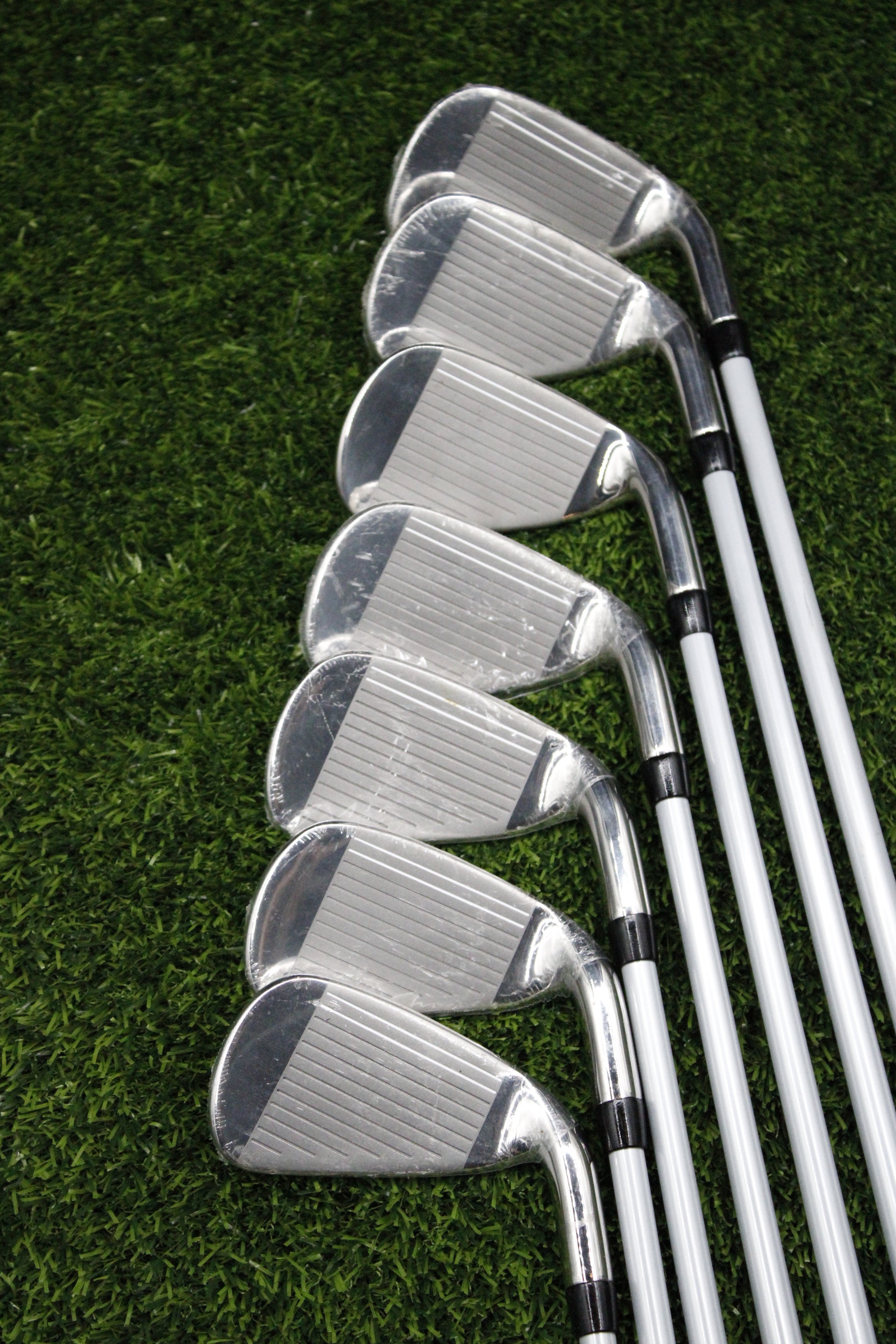 NEW WOMEN Lefty Callaway 2013 X Hot Iron Set 5-PW AW L Flex -0.5"