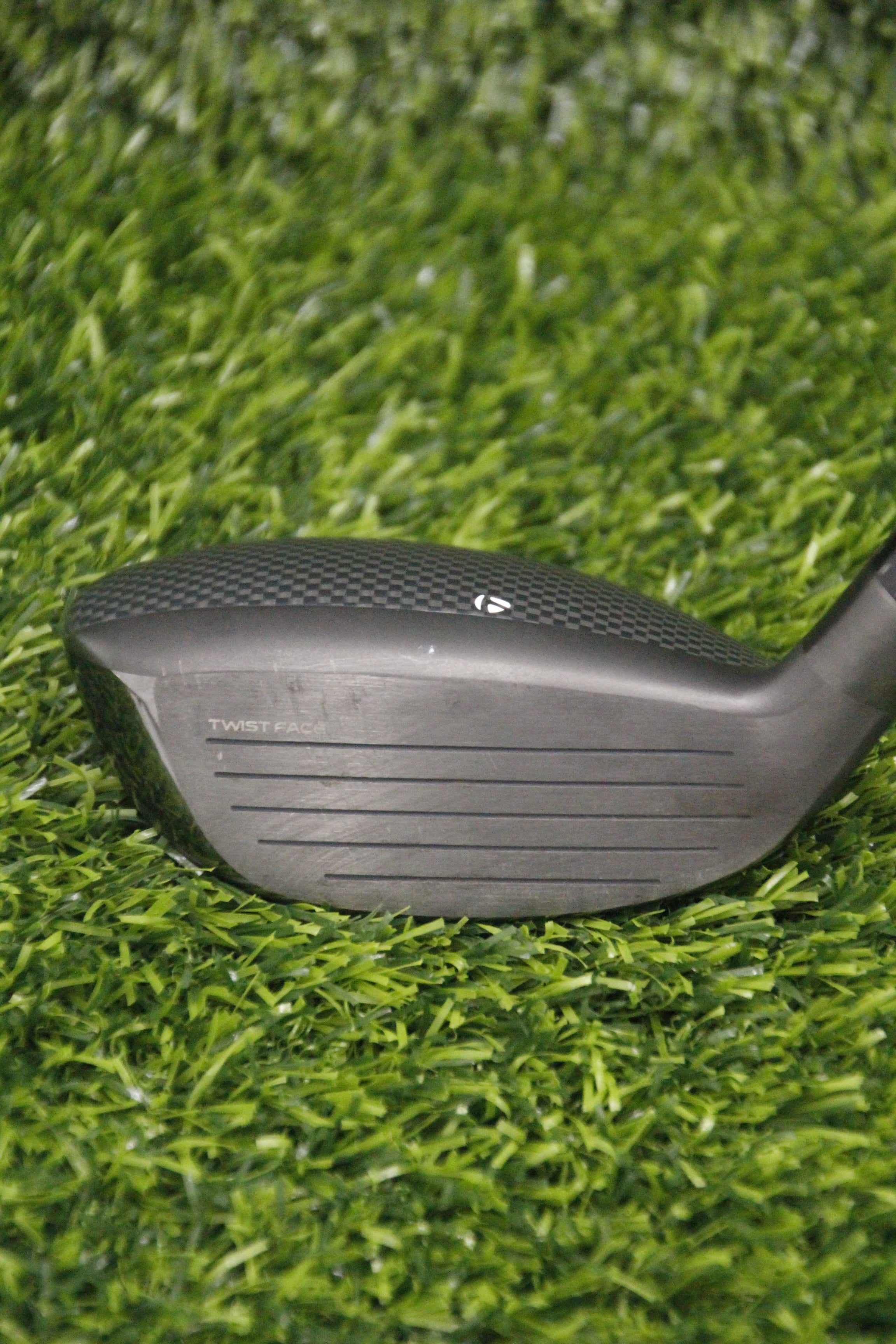 TaylorMade Qi35 w/ Tour AD 22° 4 Hybrid S Flex 40"