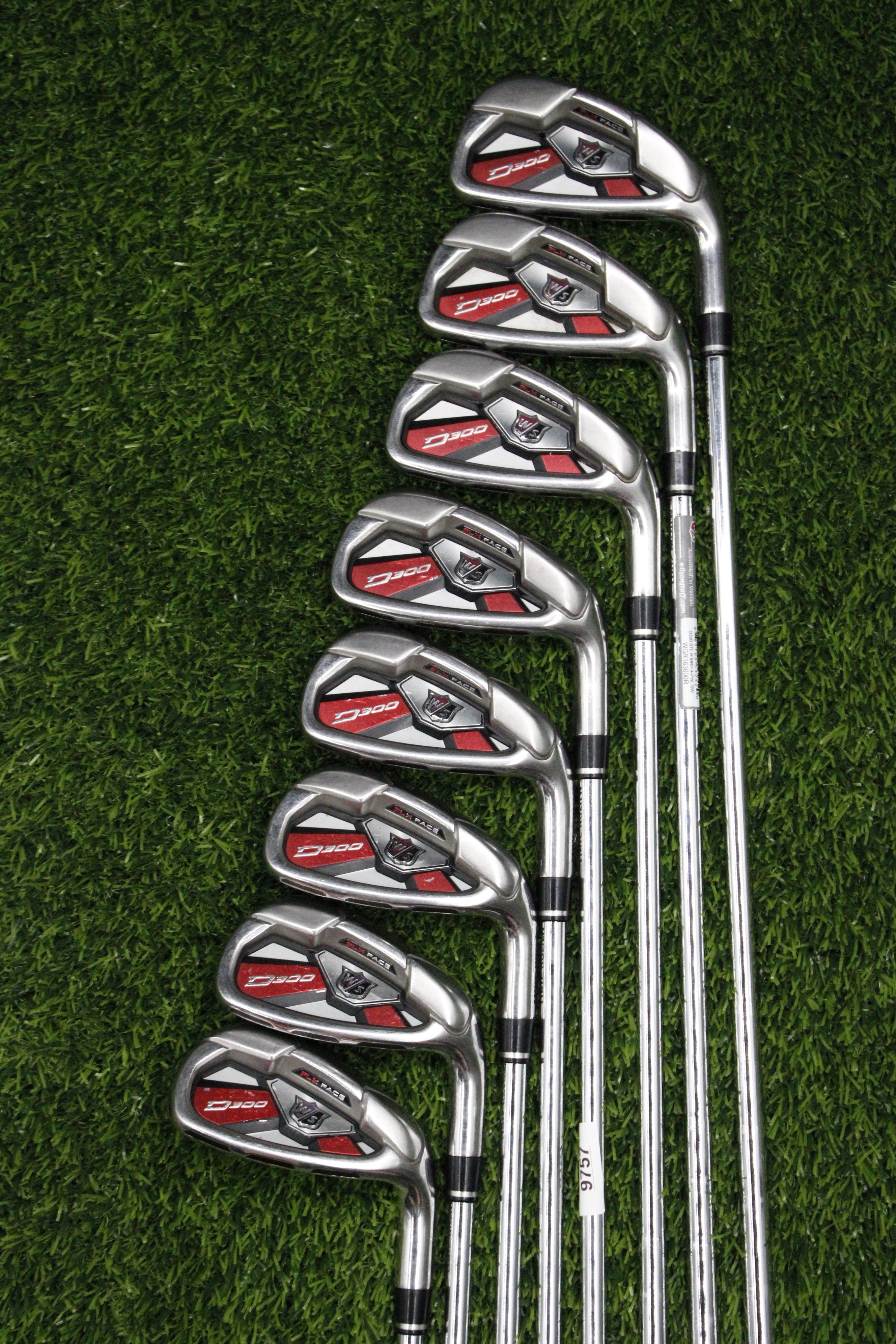 Wilson Staff D300 Iron Set 4-PW GW R Flex Std Length