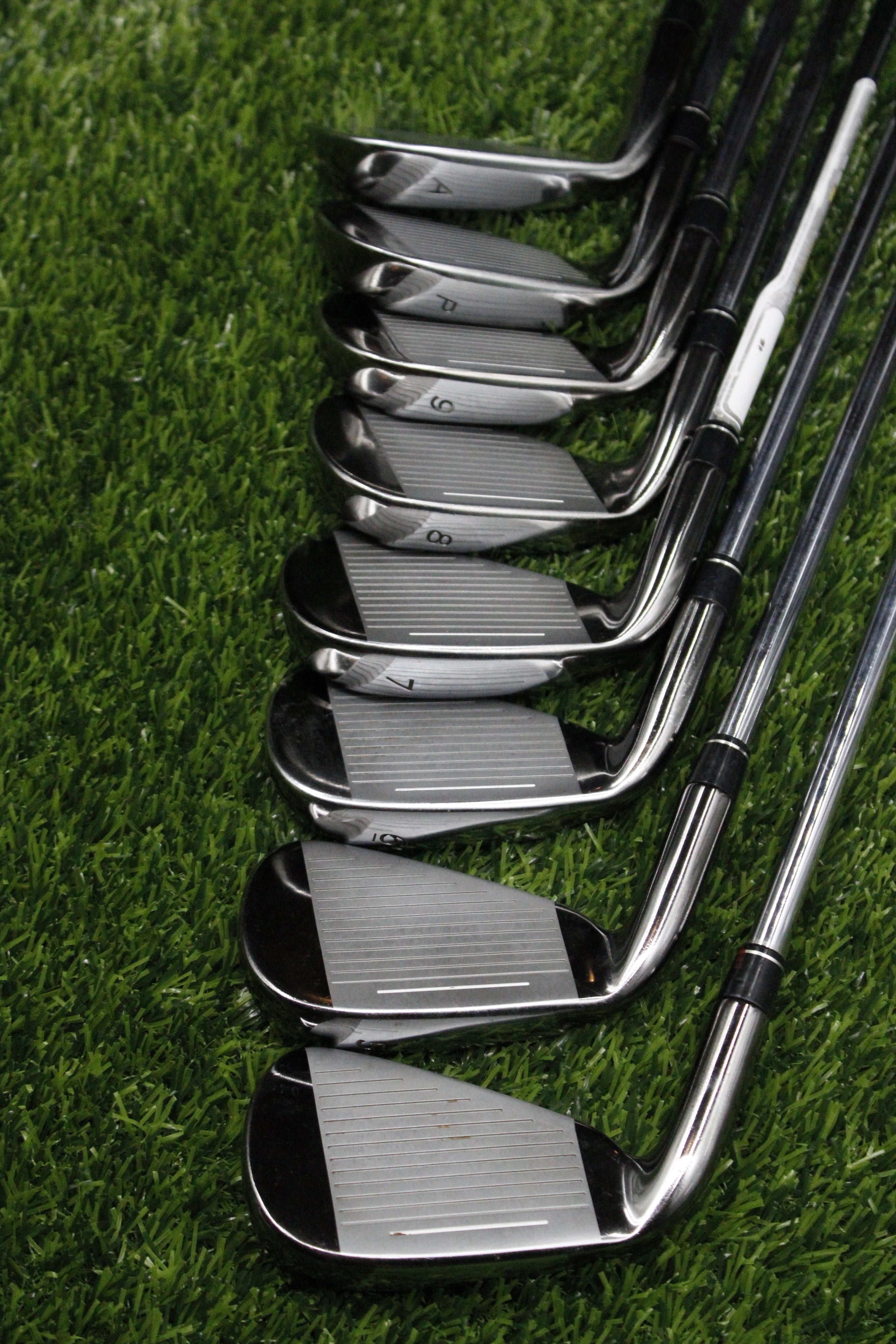 TaylorMade 2009 Burner Iron Set 4-PW AW S Flex +0.5"