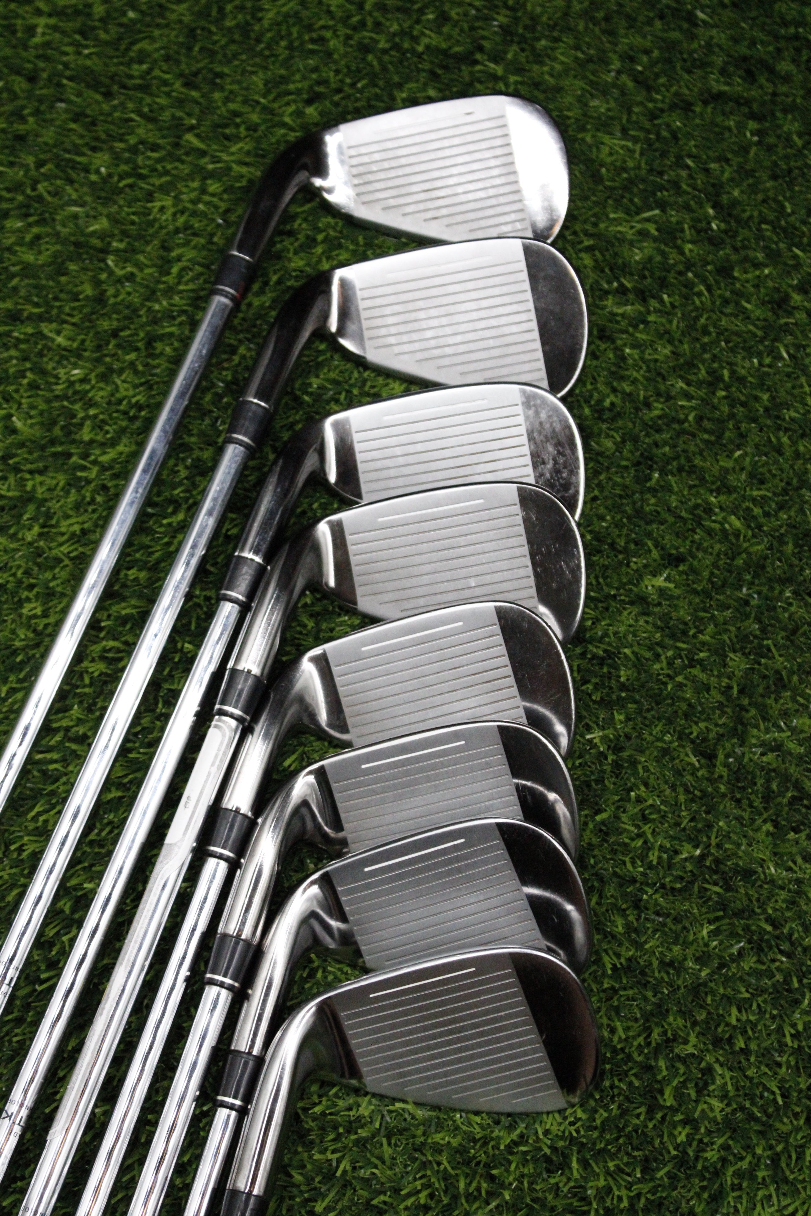 TaylorMade 2009 Burner Iron Set 4-PW AW S Flex +0.5"