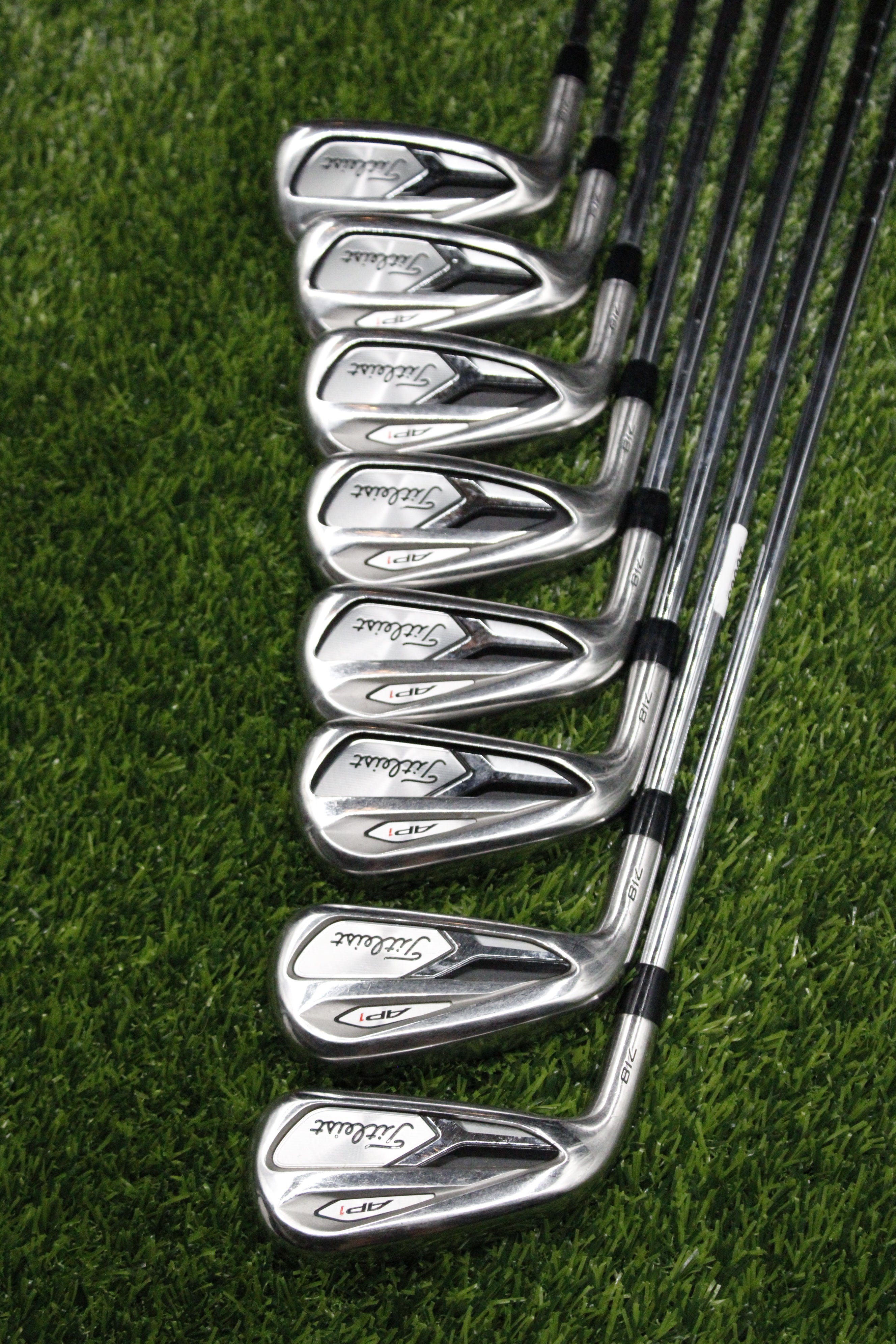 Lefty Titleist 718 AP1 Iron Set 4-PW GW R Flex Std Length