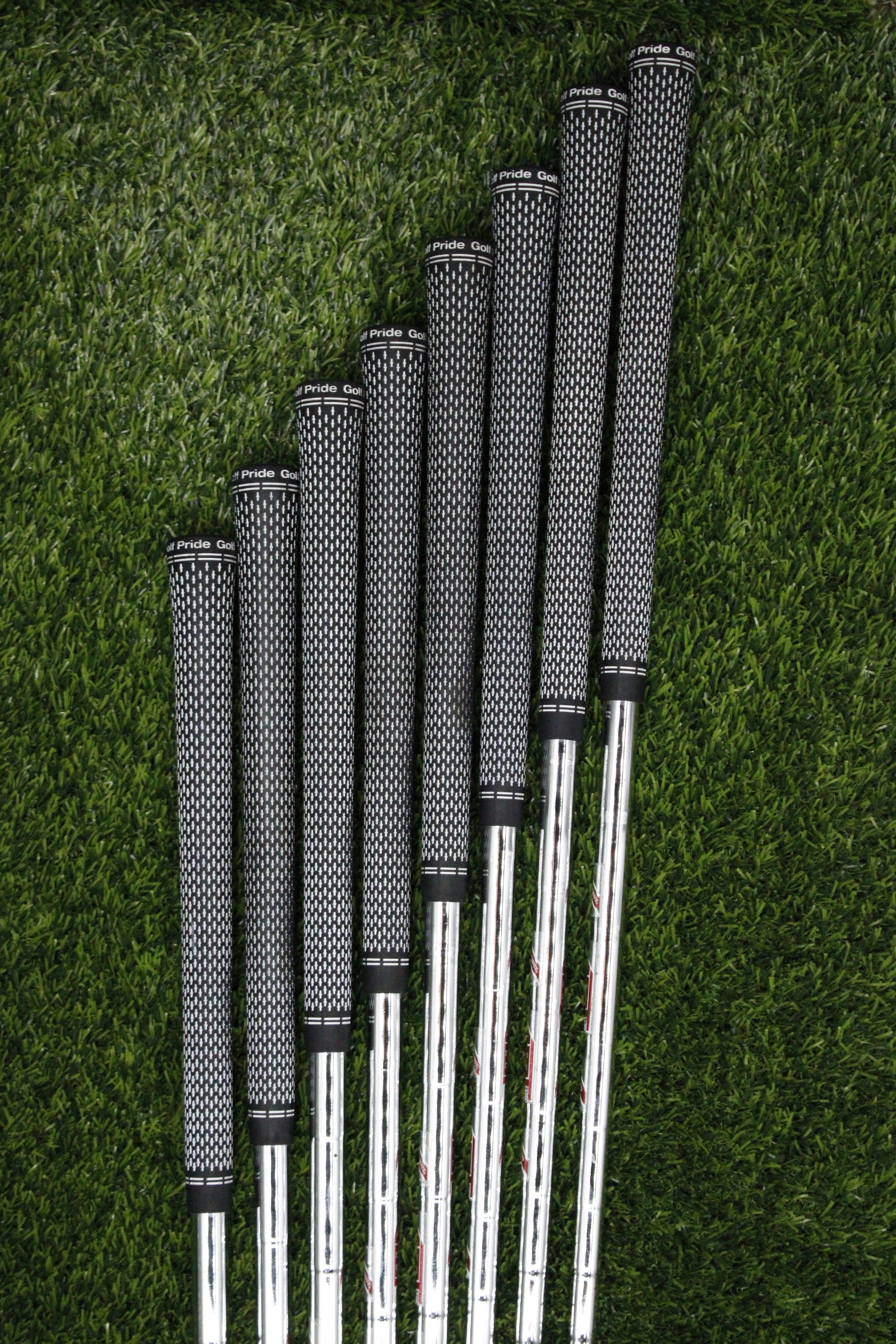 Lefty Titleist 718 AP1 Iron Set 4-PW GW R Flex Std Length