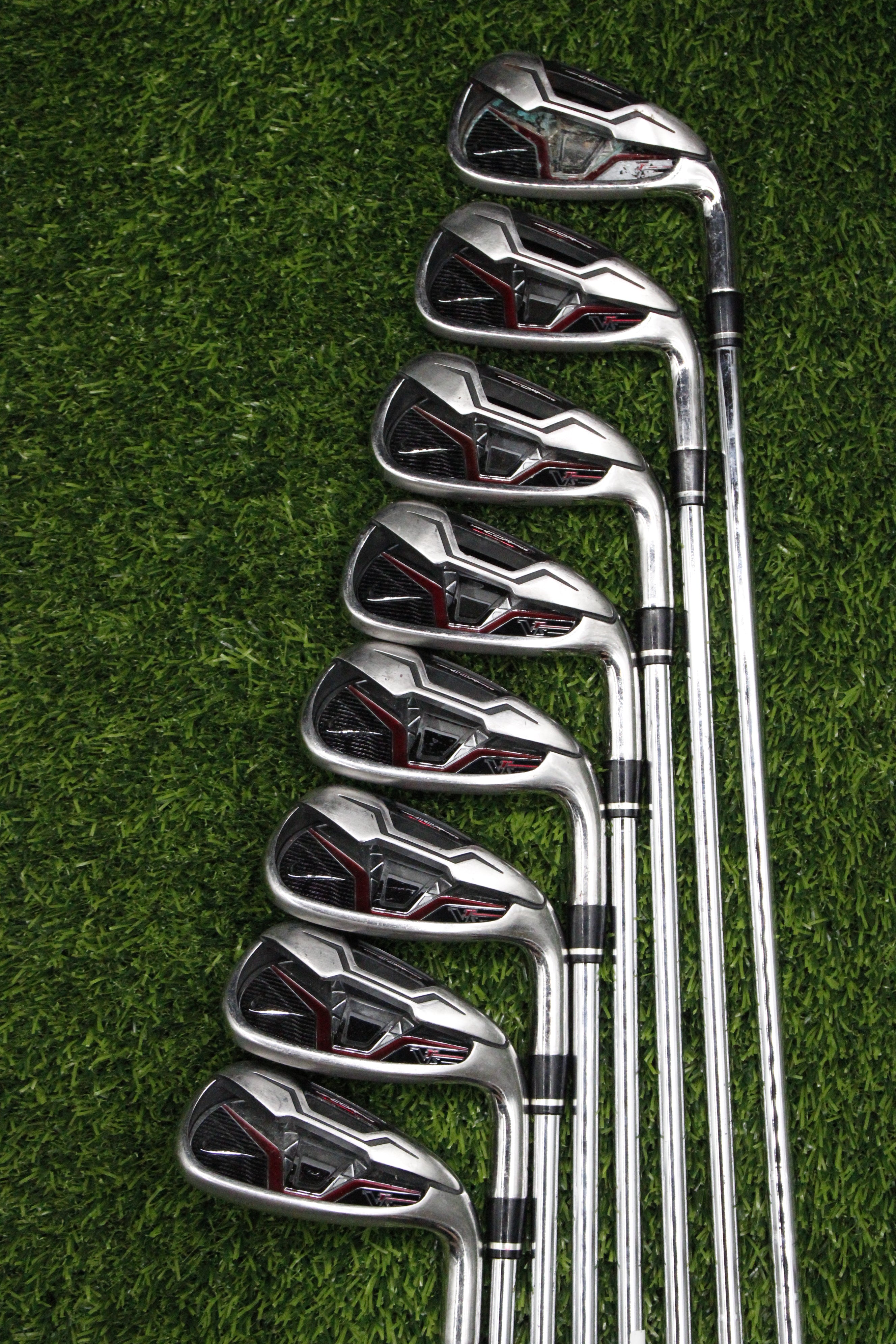 Nike Victory Red S Iron Set 4-PW AW R Flex Std Length