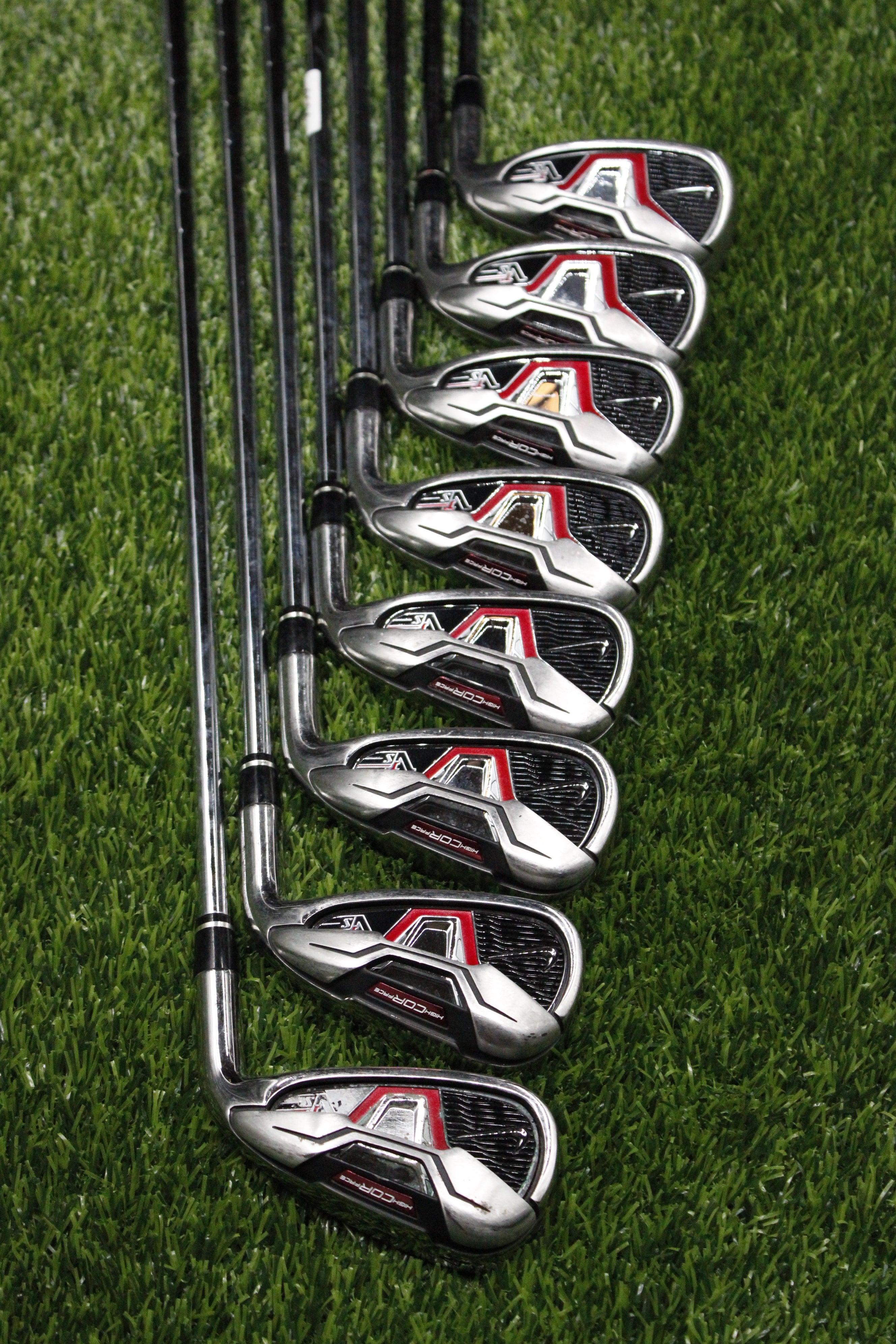 Nike Victory Red S Iron Set 4-PW AW R Flex Std Length