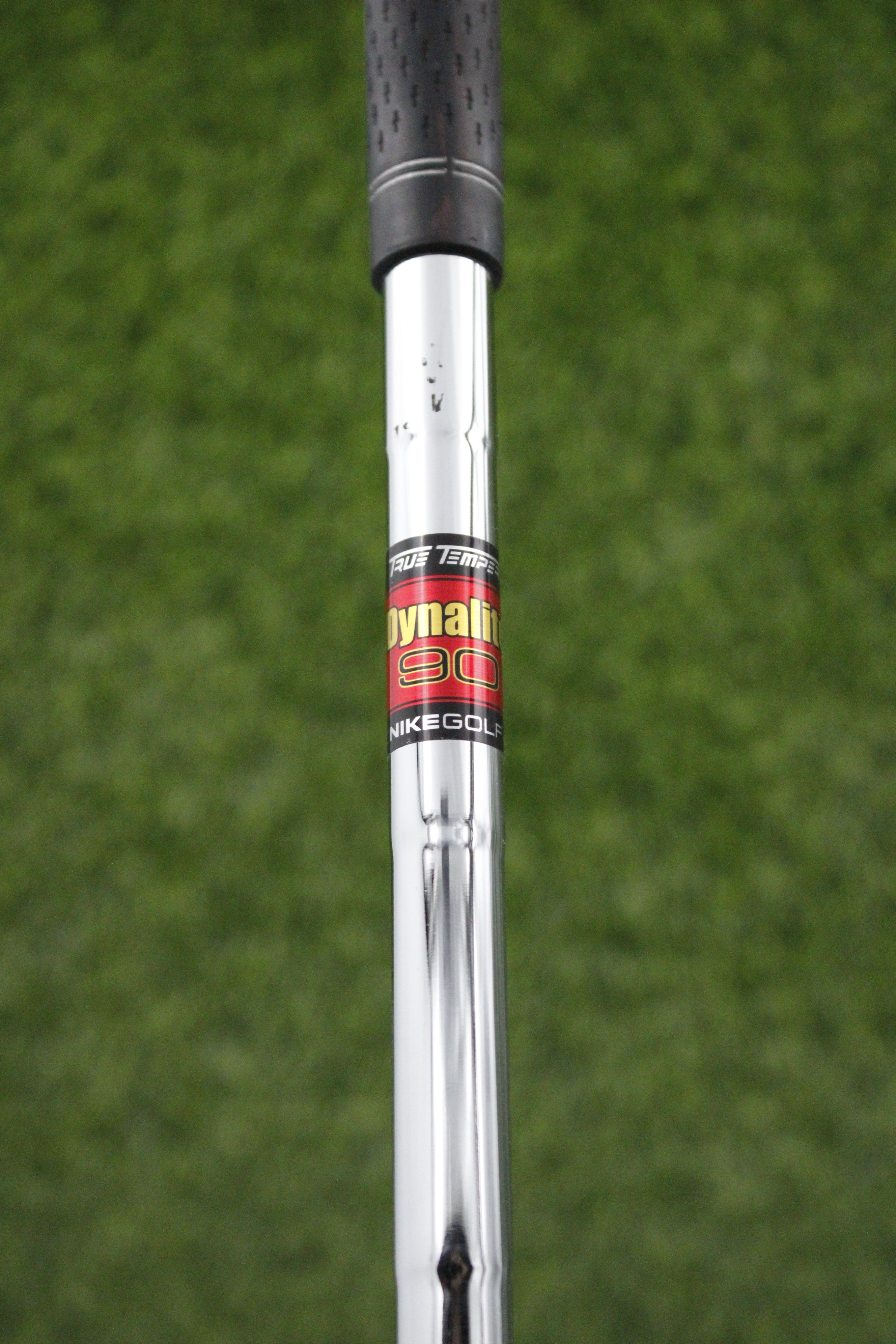 Nike Victory Red S Iron Set 4-PW AW R Flex Std Length