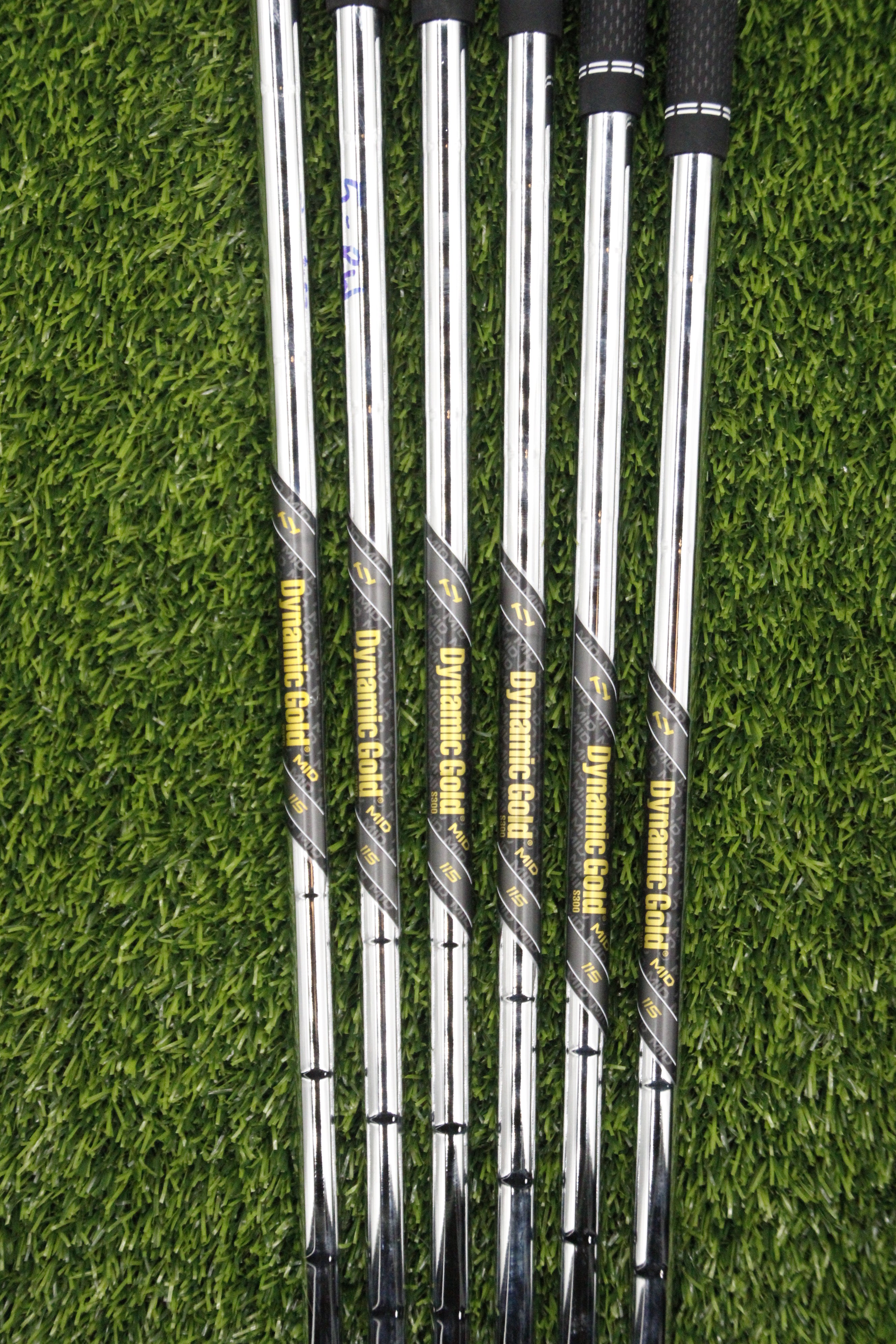 True Temper Dynamic Gold Mid Tour Issue S300 115g Stiff Flex 5-PW Iron Set Steel Shaft .370 Tip Std Length