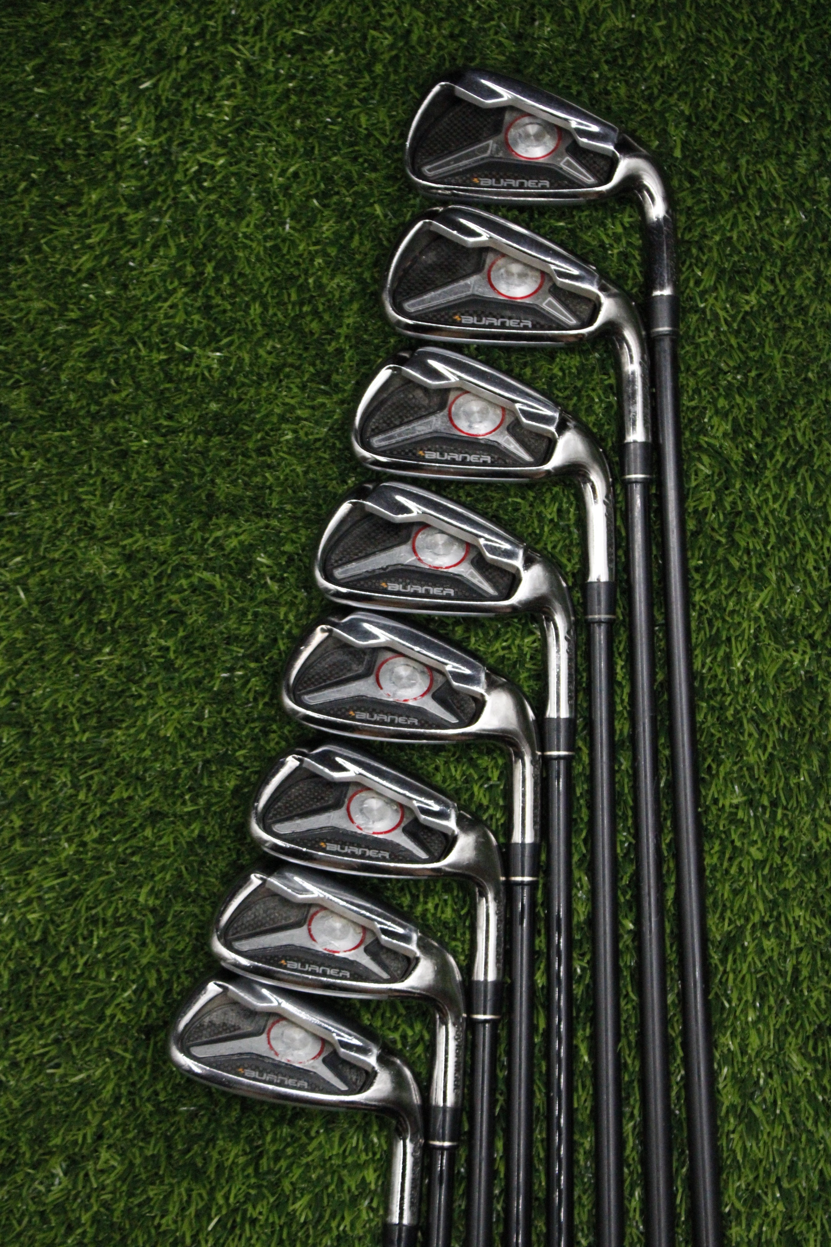 TaylorMade 2009 Burner Iron Set 4-PW AW R Flex Std Length