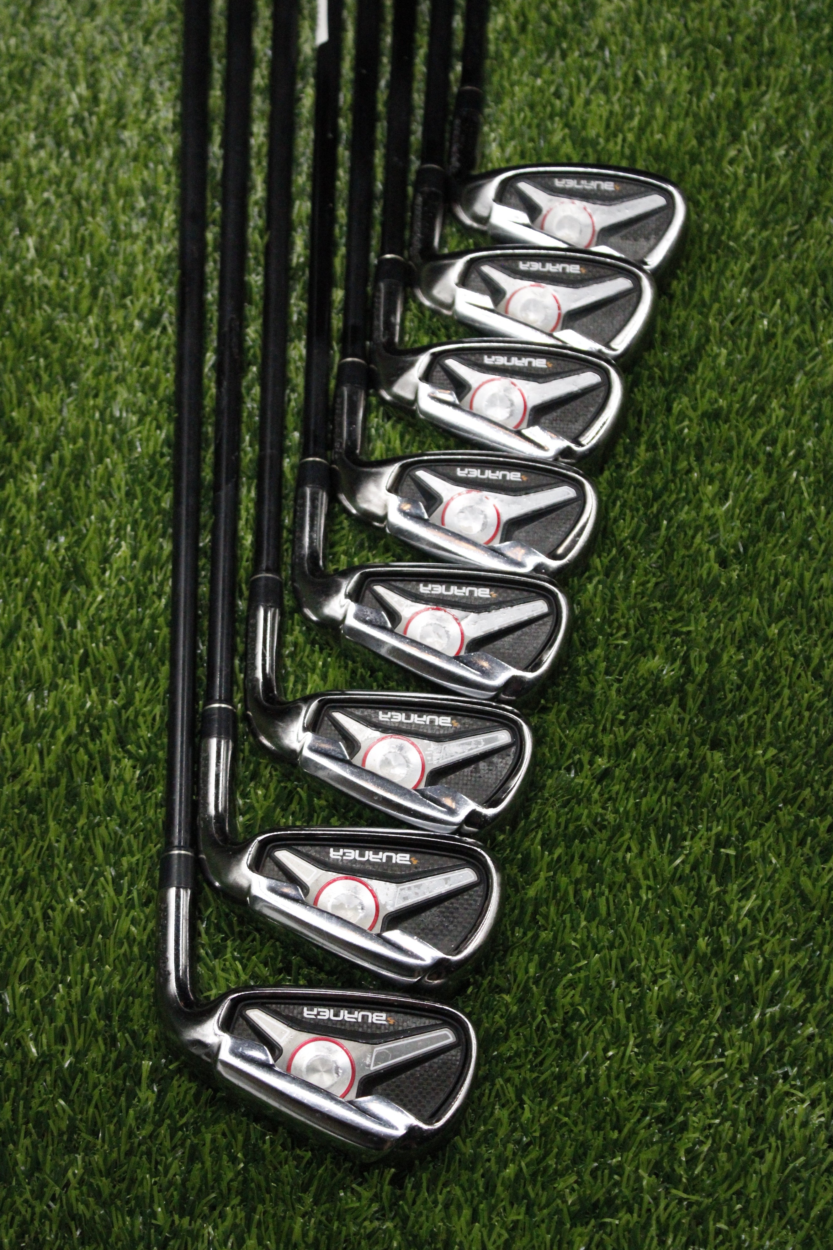 TaylorMade 2009 Burner Iron Set 4-PW AW R Flex Std Length