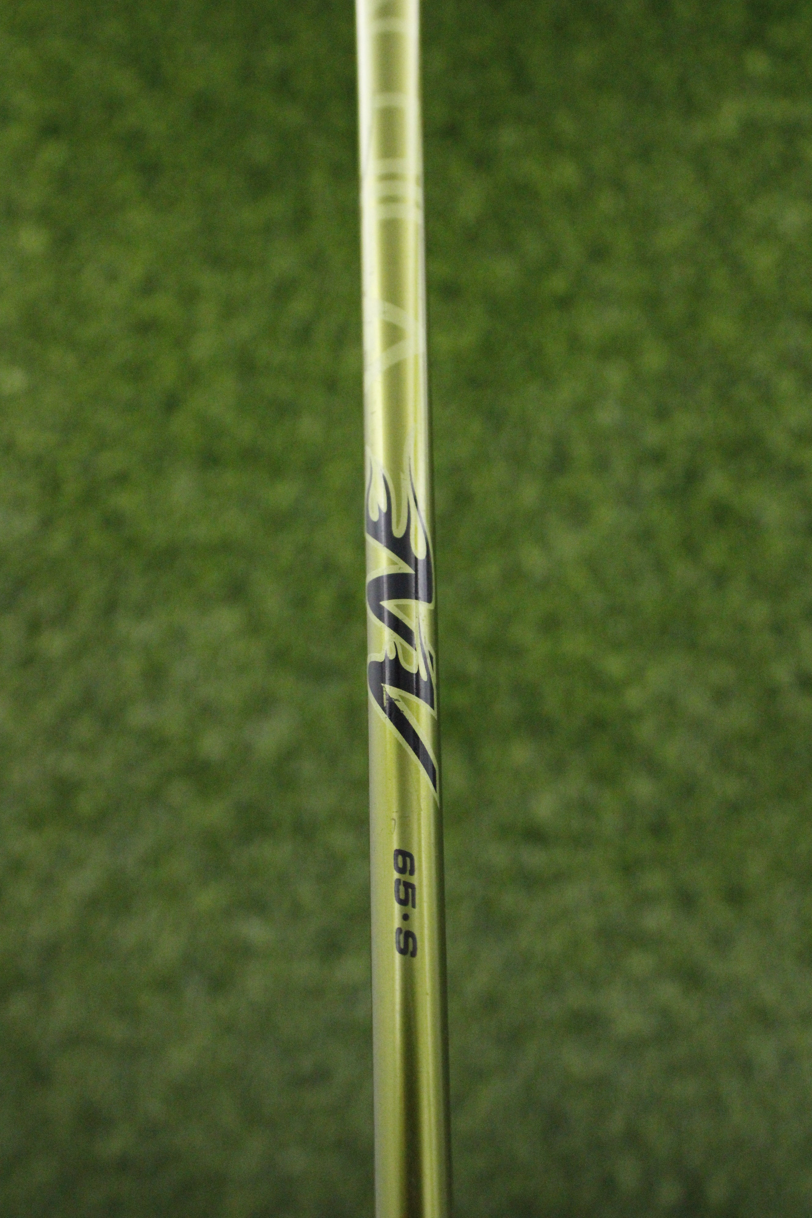 Titleist 907 D2 9.5° Driver S Flex 44.75"