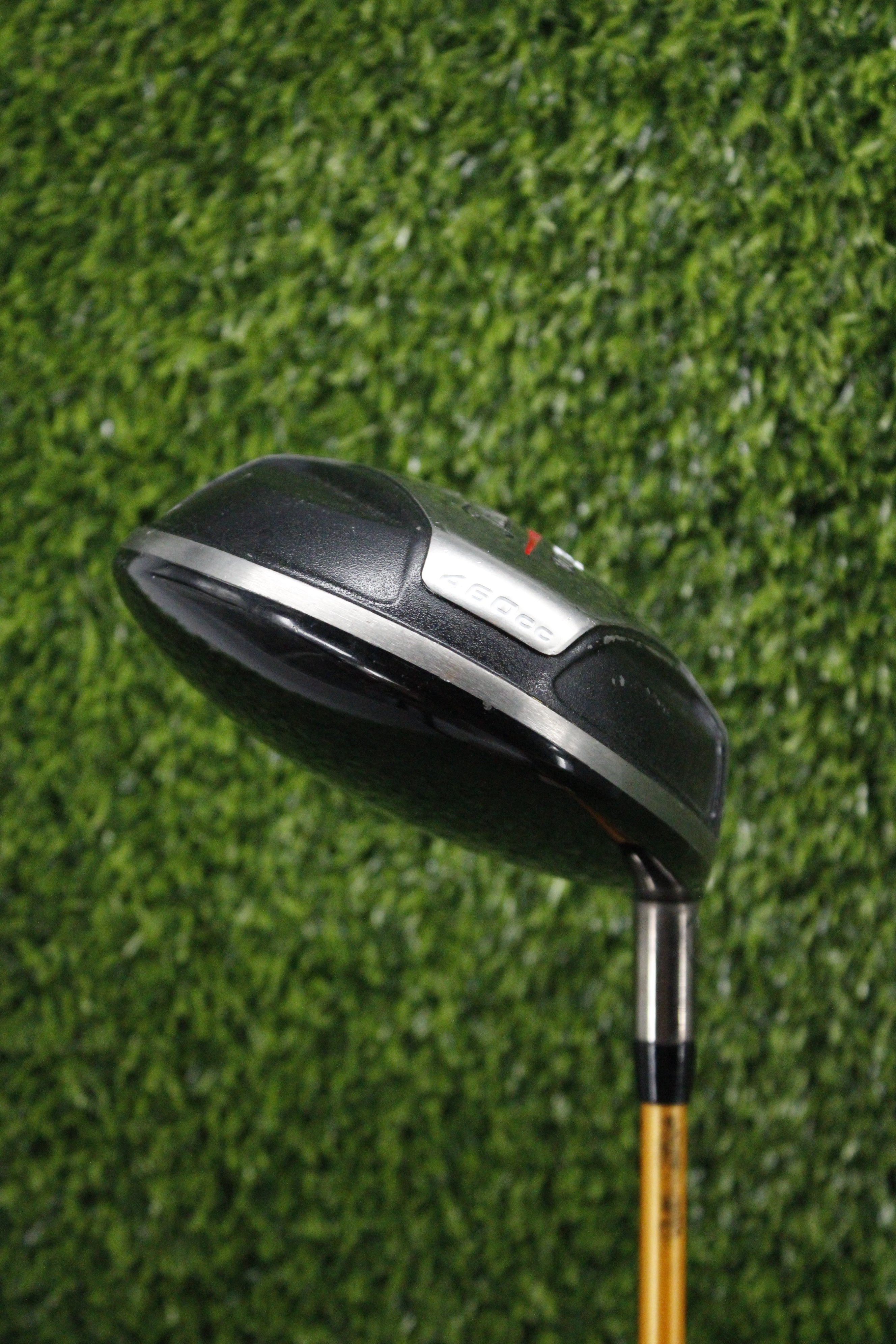 Titleist 907 D2 9.5° Driver S Flex 44.5"