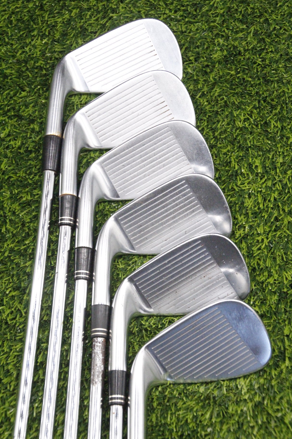 TaylorMade 2009 Tour Preferred Iron Set 5-PW S Flex Std