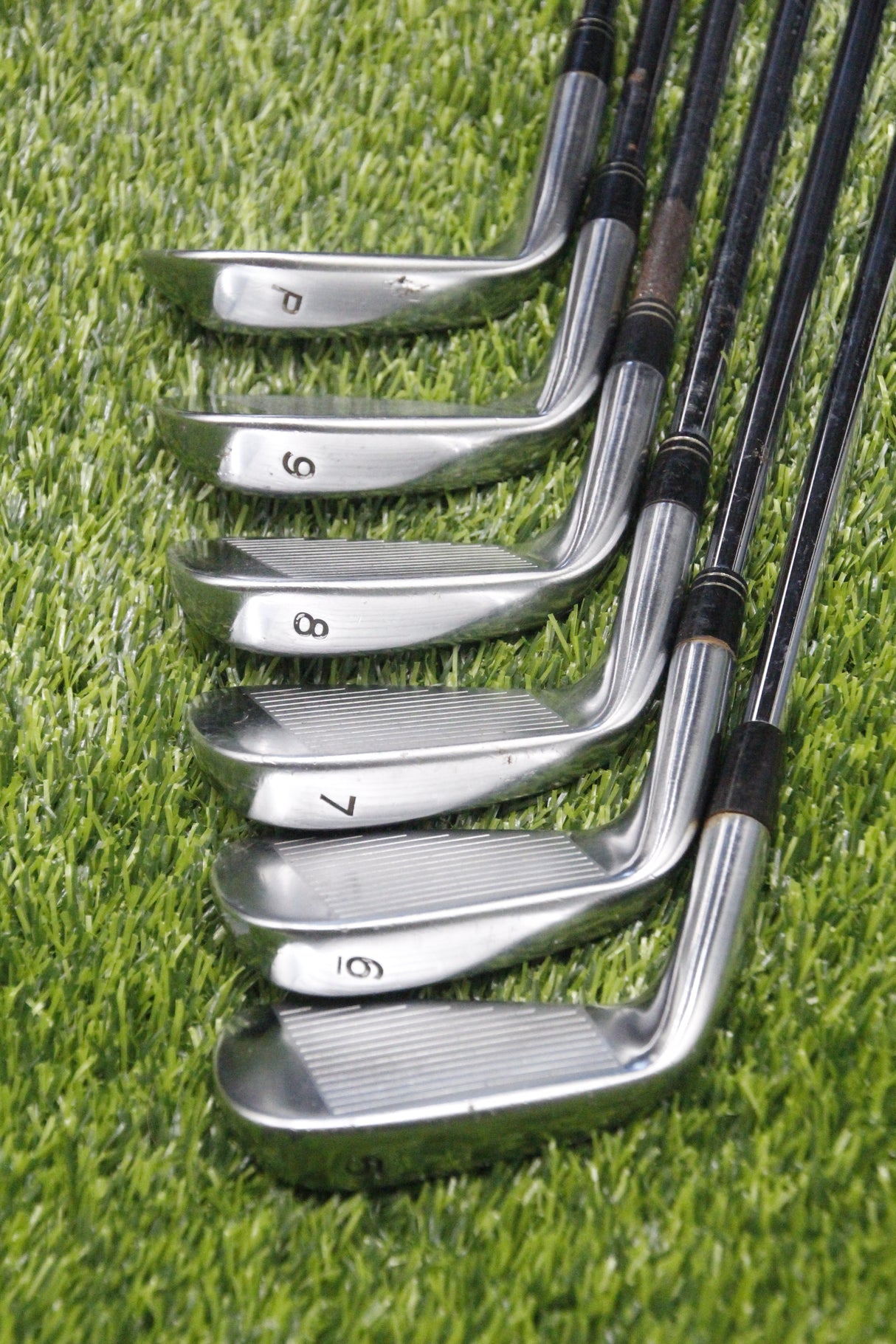 TaylorMade 2009 Tour Preferred Iron Set 5-PW S Flex Std