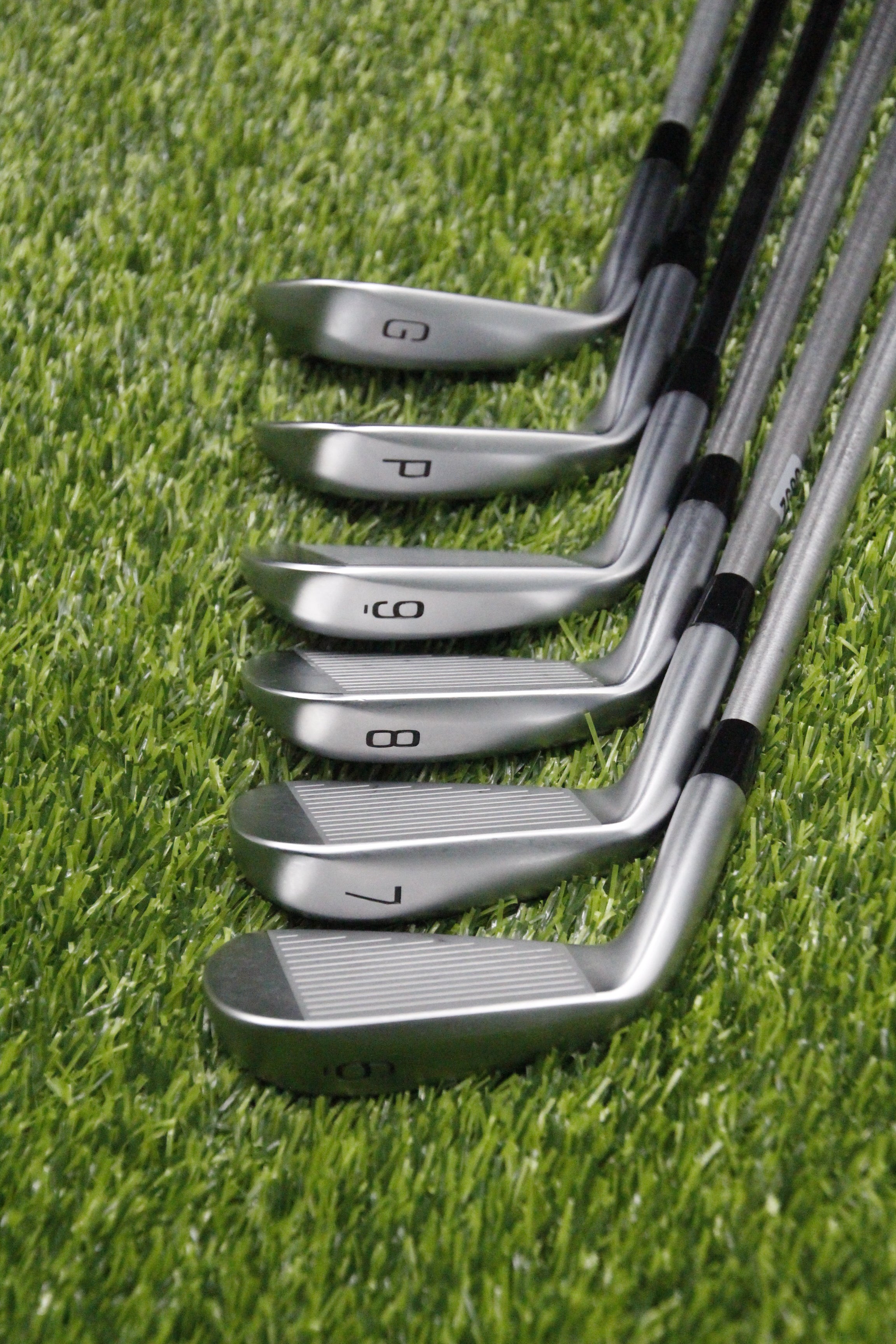 Mizuno JPX 925 Forged Iron Set 6-PW GW R Flex +0.25"