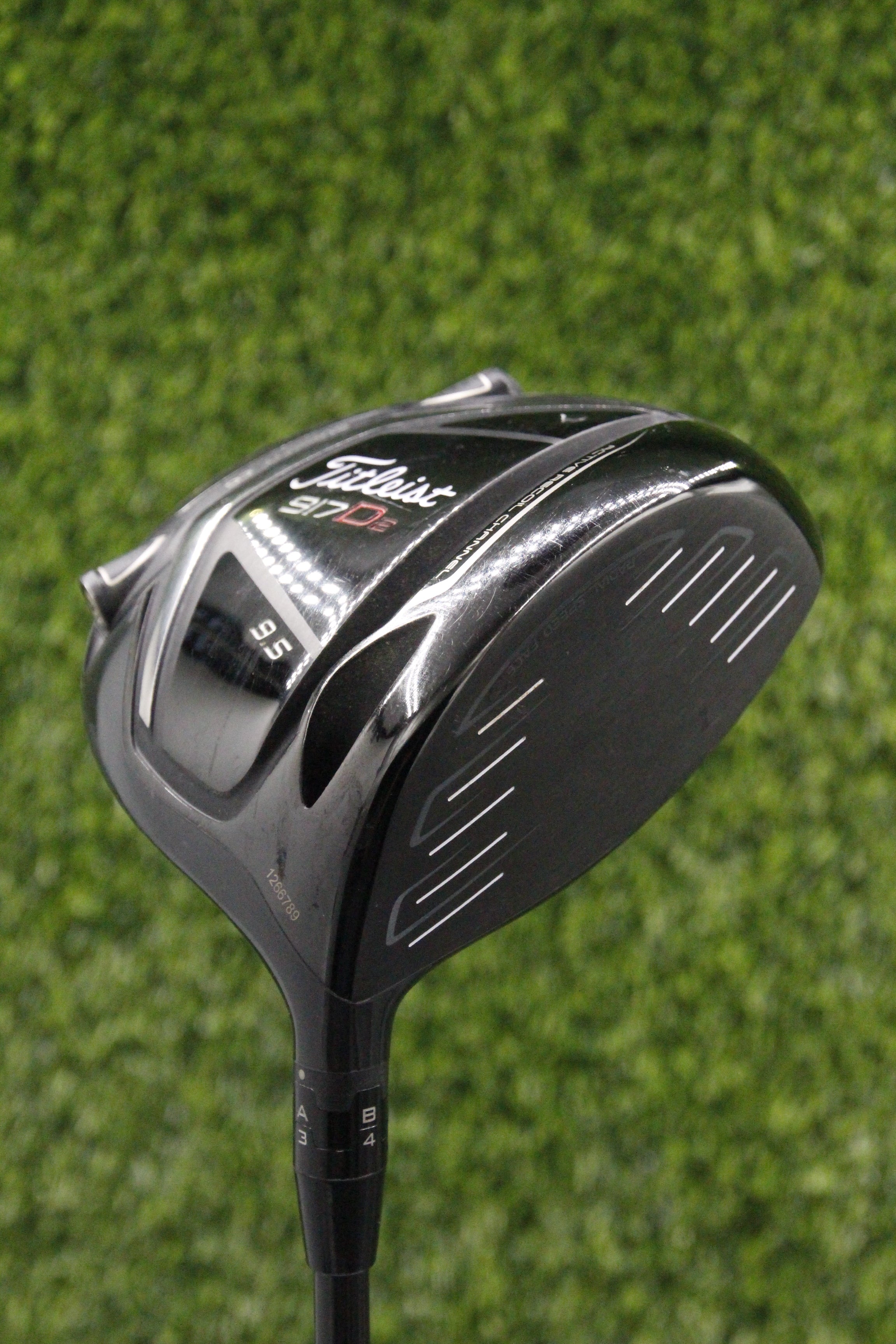 Titleist 917 D2 9.5 Driver R Flex 45.5" w/ HC