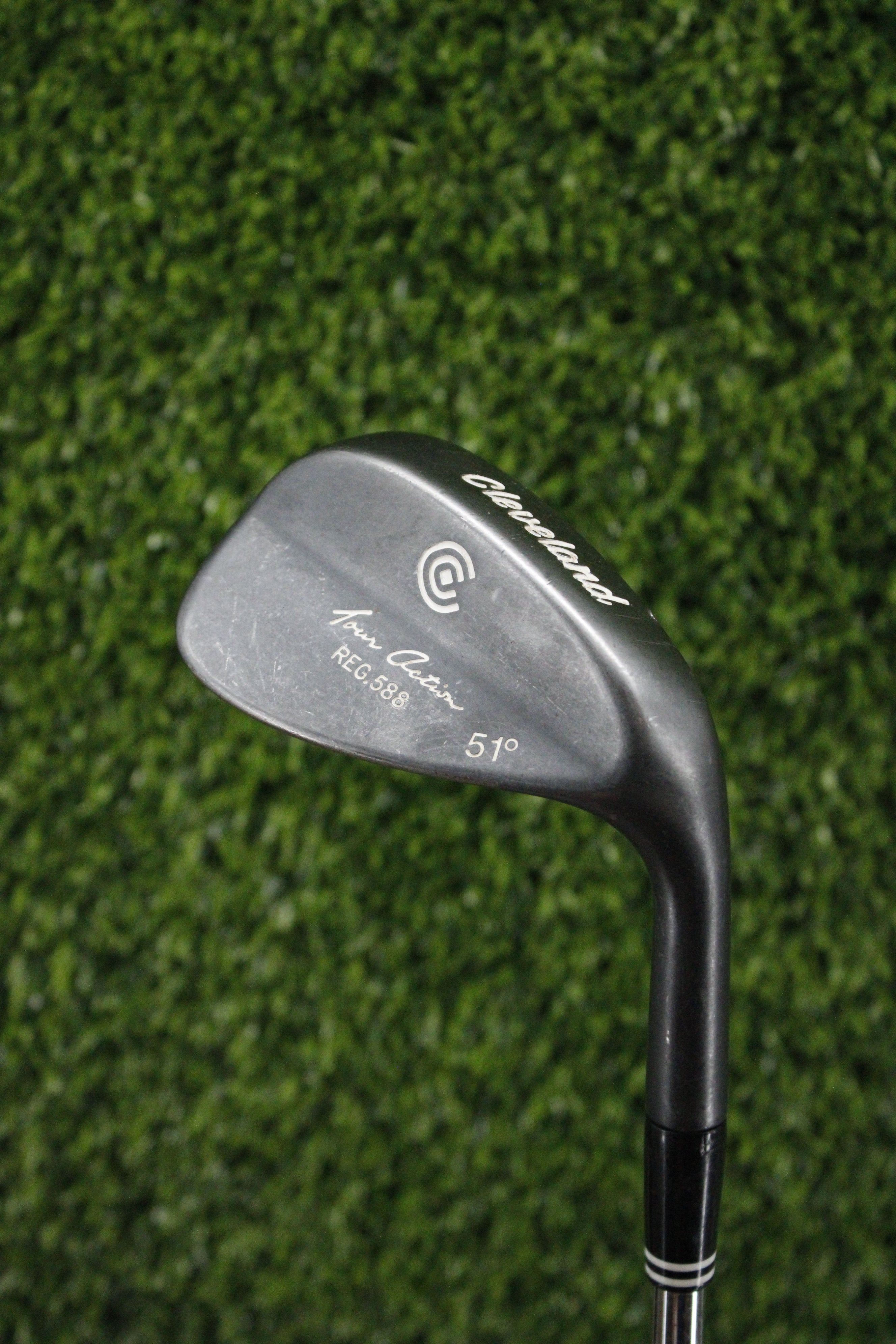 Cleveland 588 Black Melonite 51° GW S Flex 35"