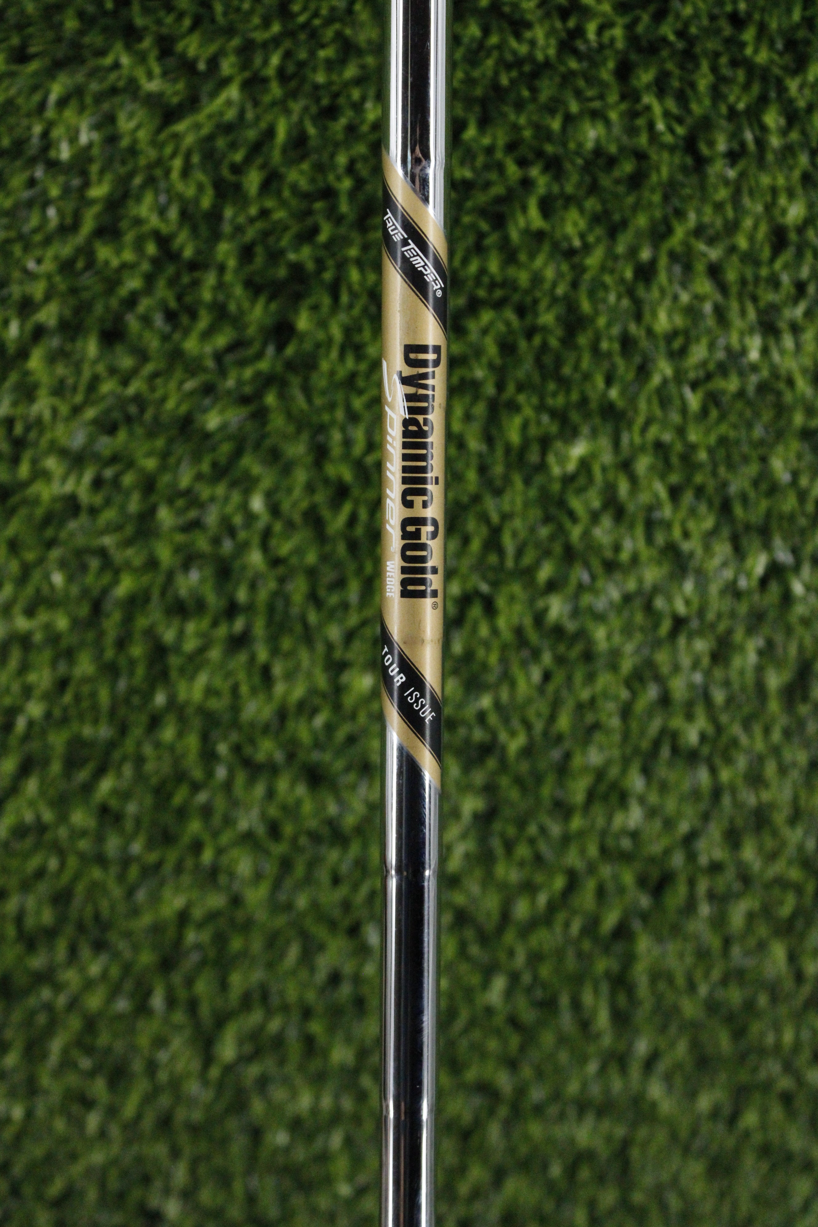 Cleveland RTX ZipCore Tour Satin 62° LW Wedge Flex 34.75"