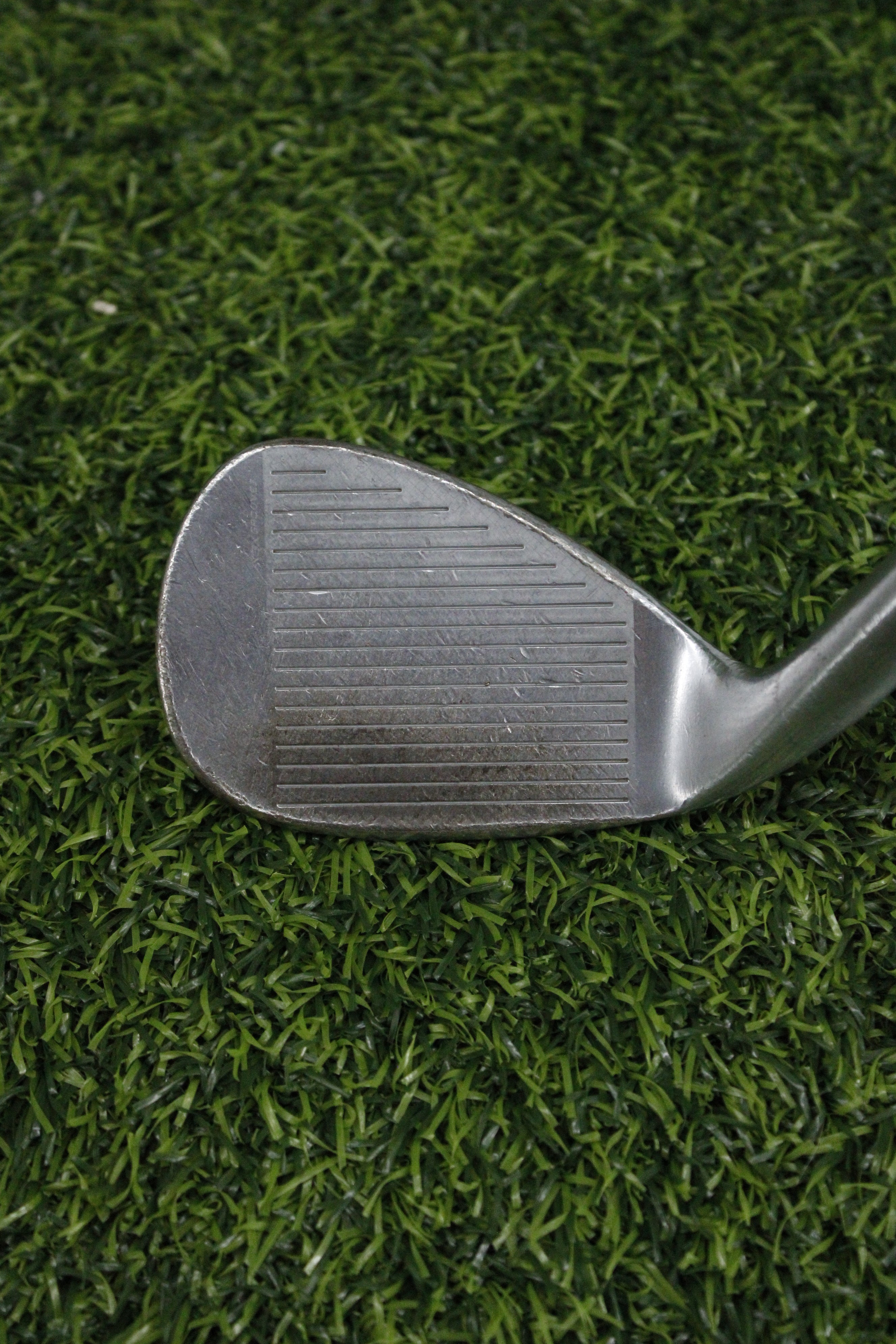 Nike Victory Red Forged Chrome 52° GW S Flex 36.75"