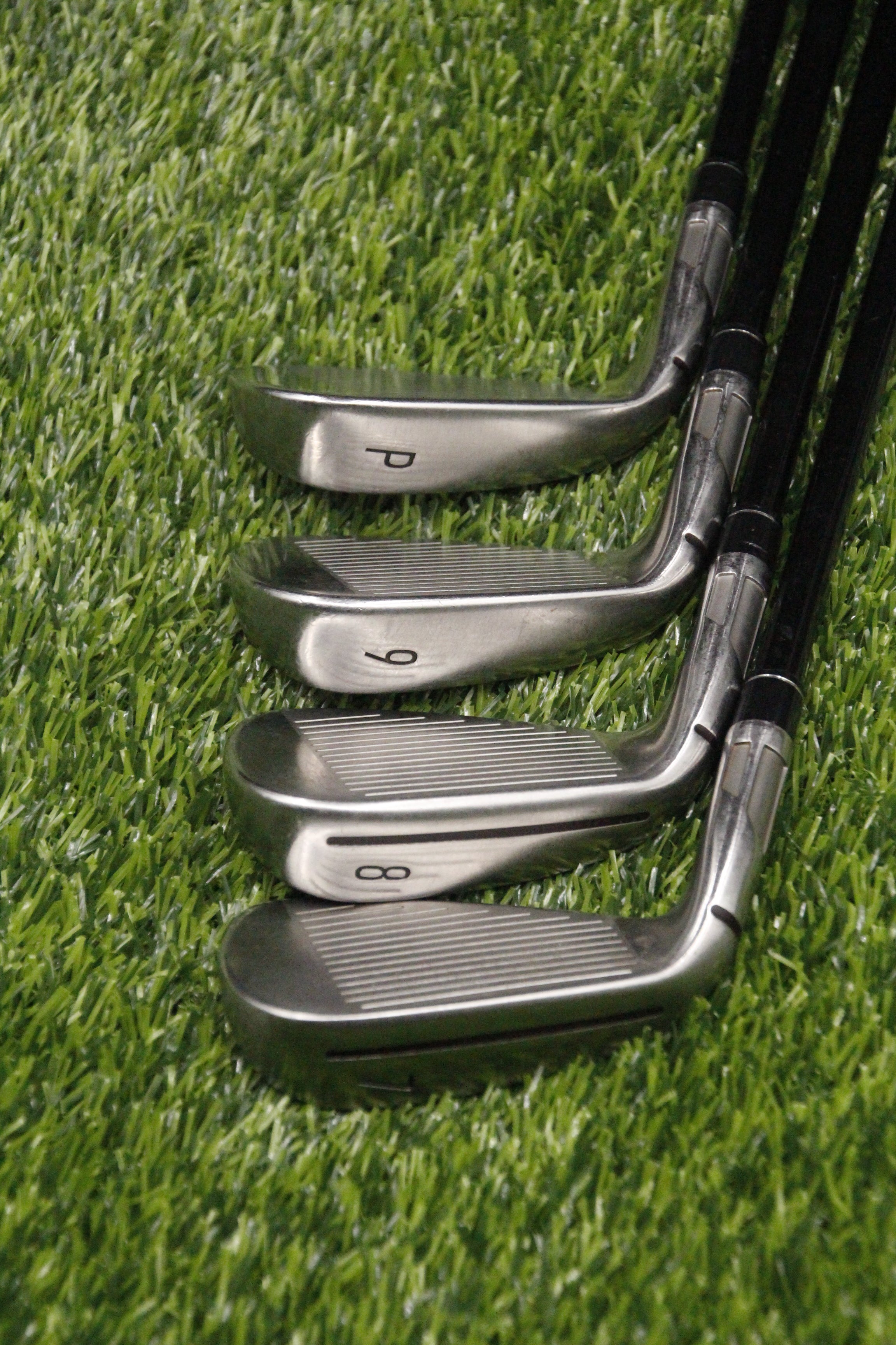 TaylorMade Stealth Iron Set 7-PW SR Flex -0.5"