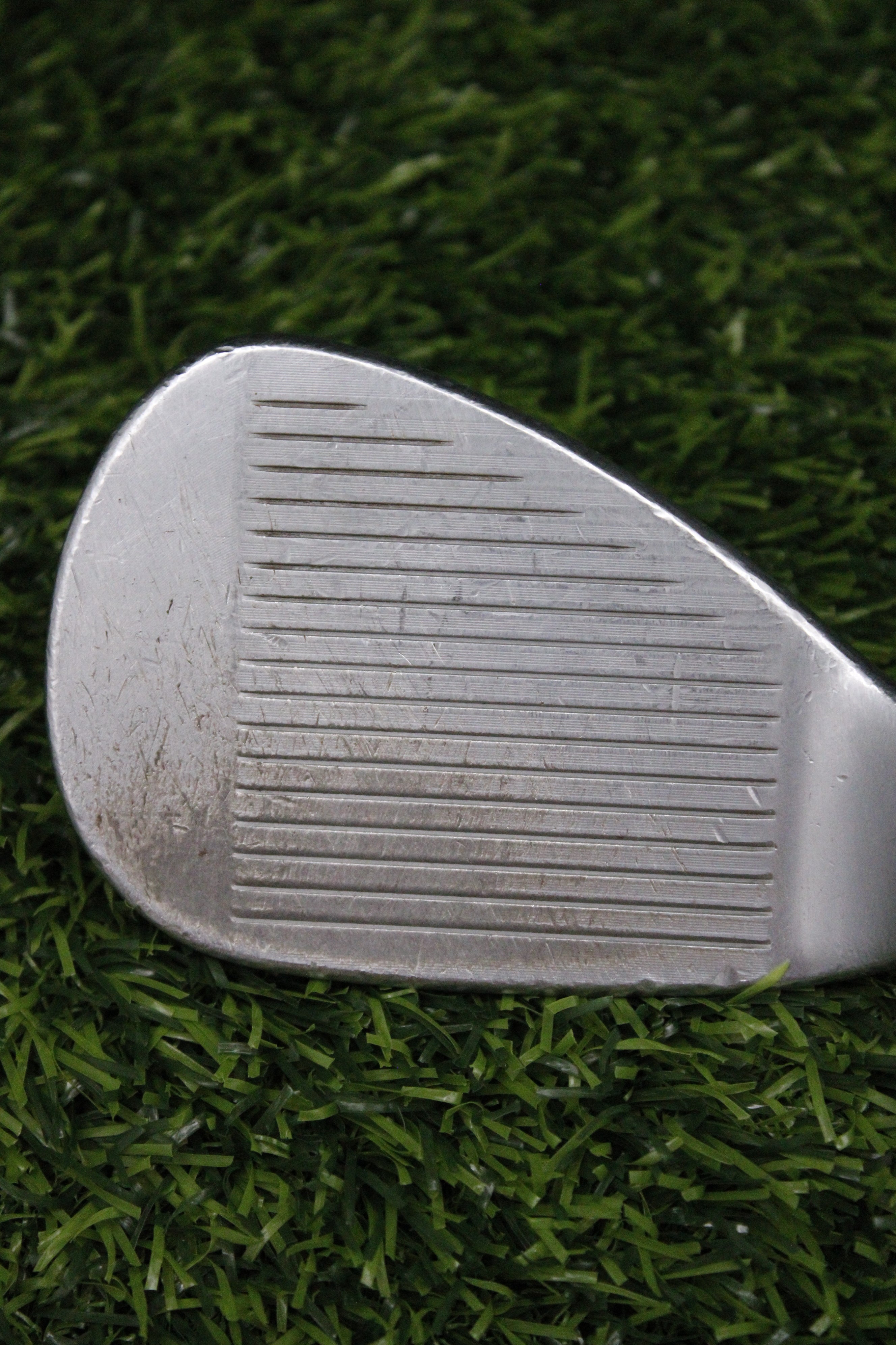 Titleist Vokey SM8 Tour Chrome 56° SW Wedge Flex 35"