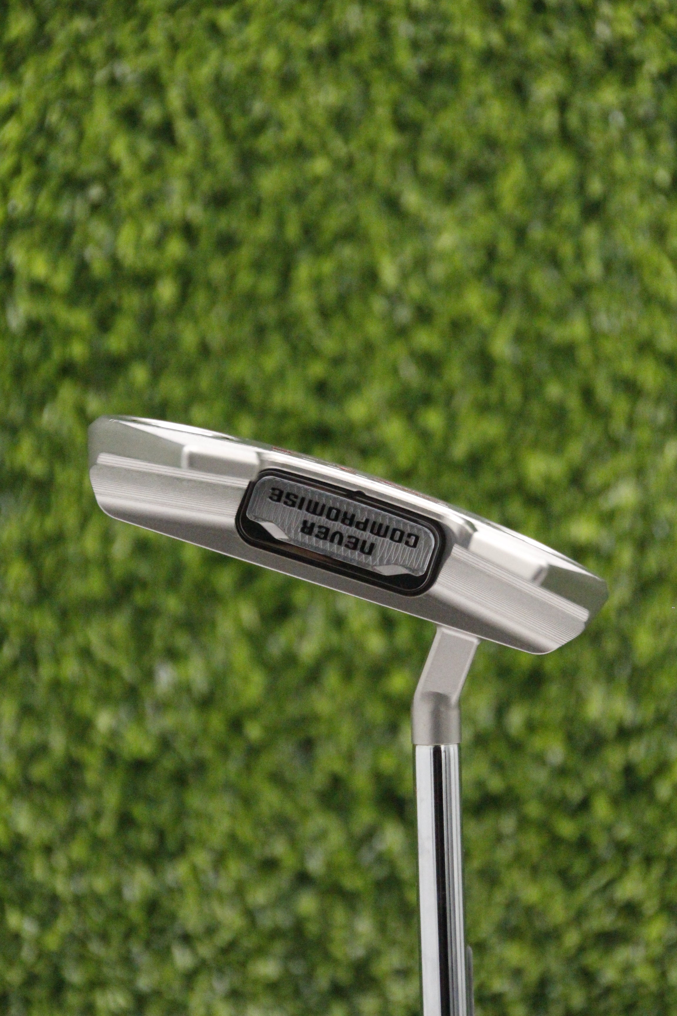 NEW Never Compromise Reserve 4 Tour Satin Putter 35" w/ HC