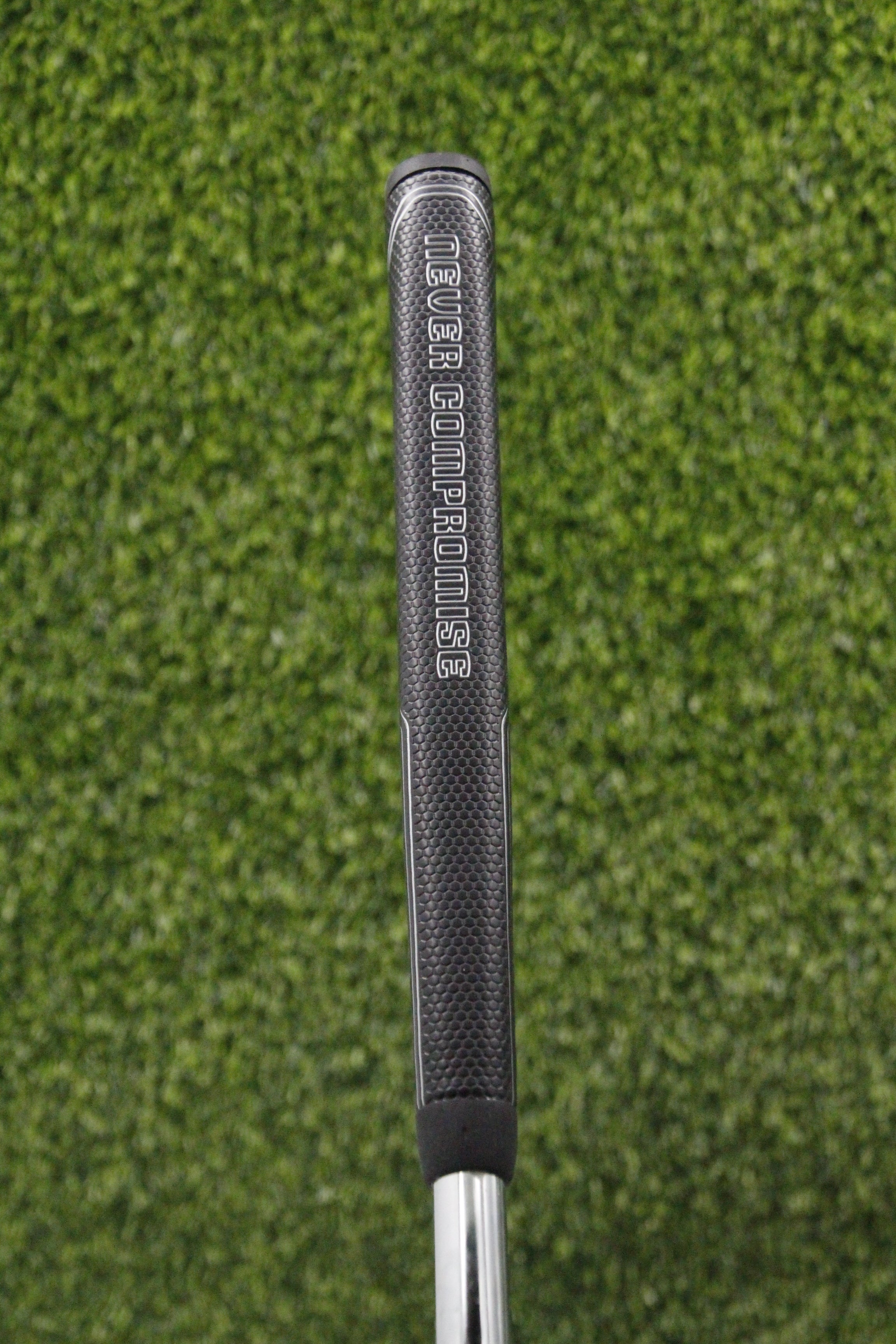 NEW Never Compromise Reserve 4 Tour Satin Putter 35" w/ HC