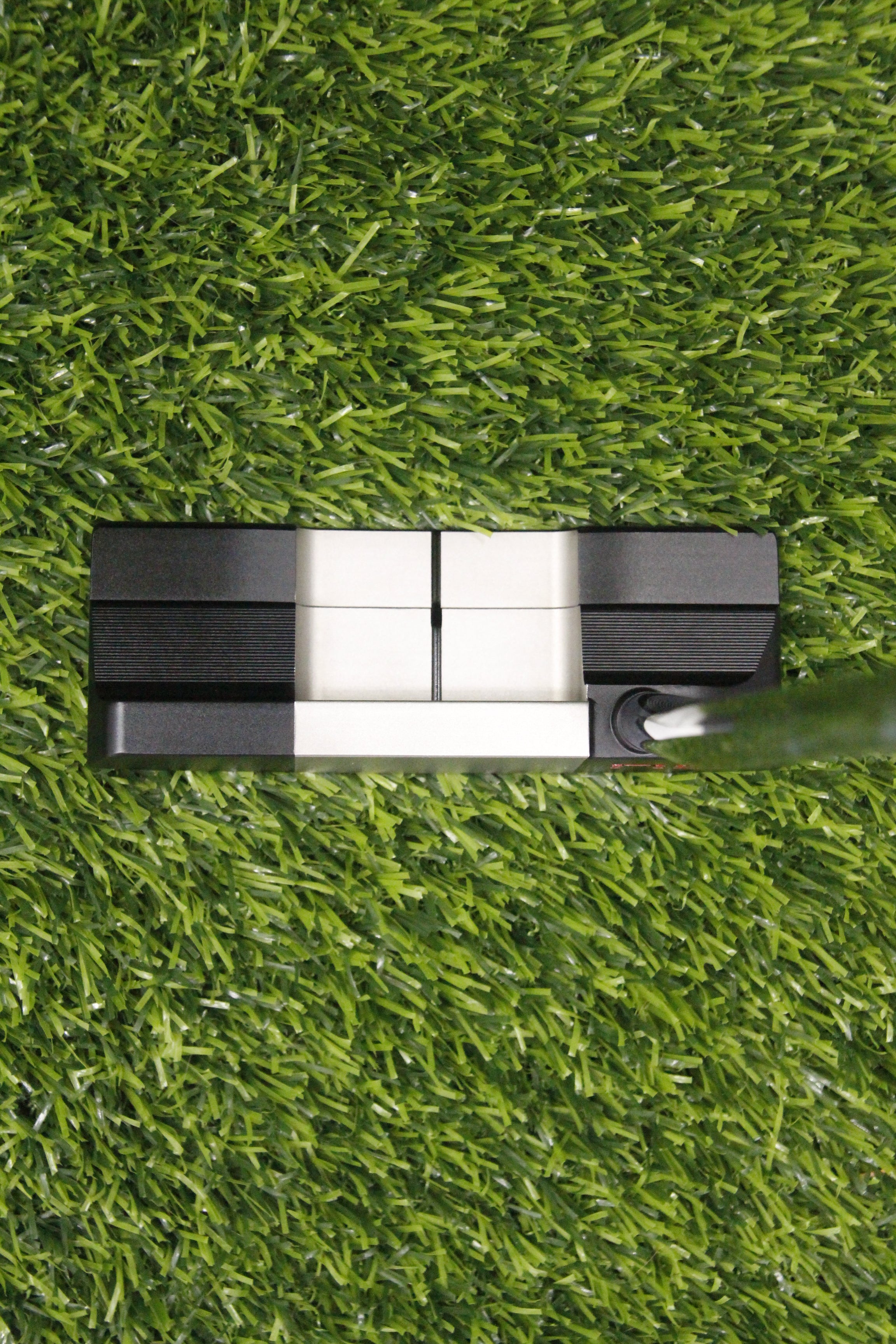 NEW Never Compromise Reserve 2 NC Contrast Putter 35" w/ HC