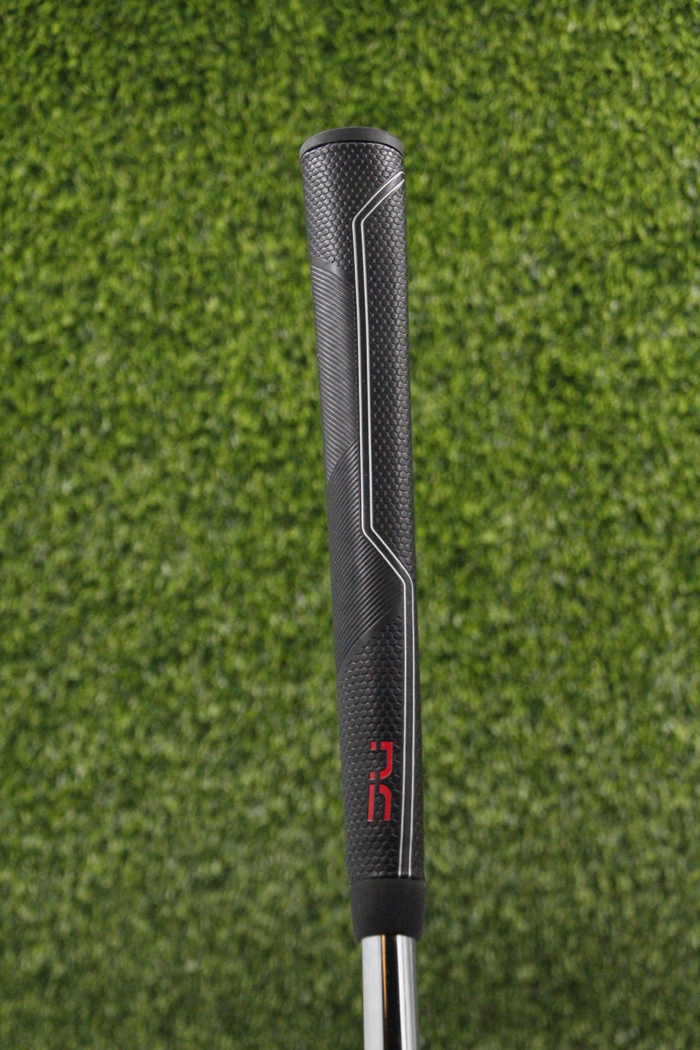NEW Never Compromise Reserve 2 NC Contrast Putter 35" w/ HC
