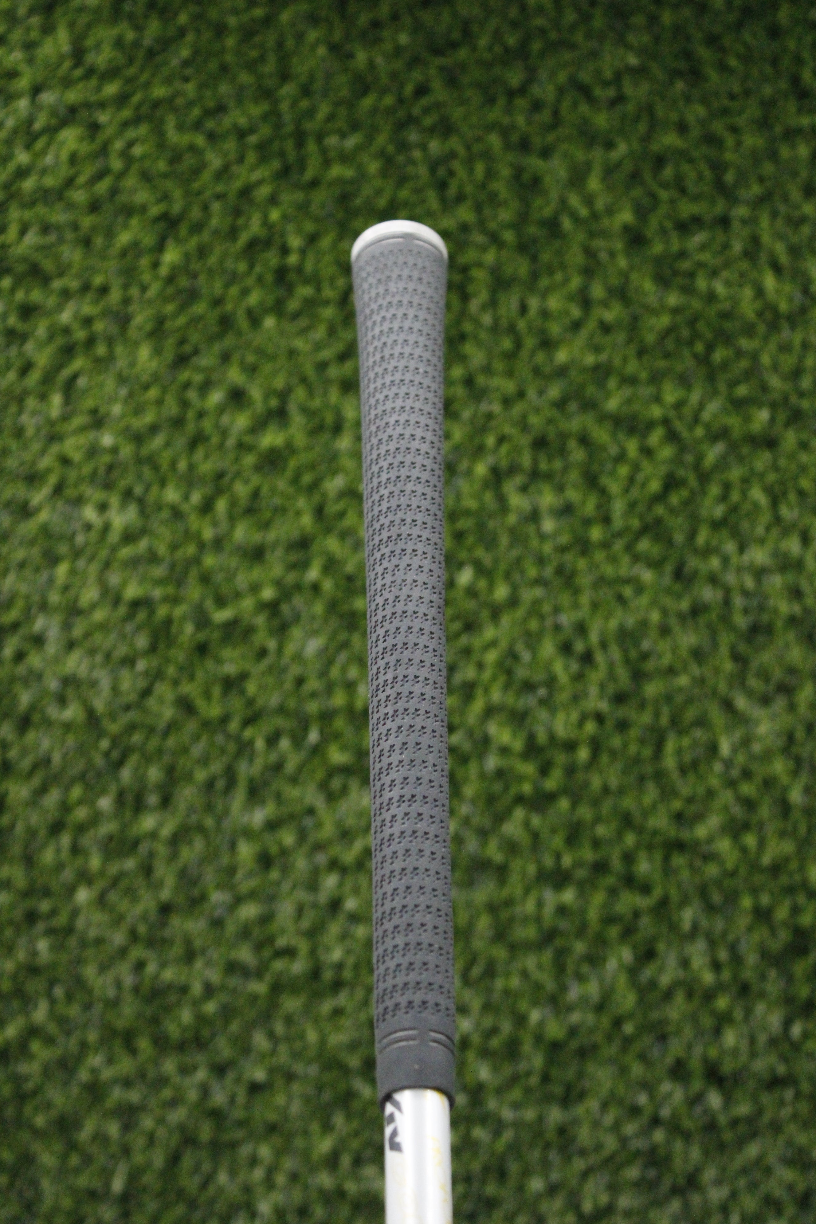 WOMEN Nike Sasquatch Machspeed 8 Iron L Flex 35.5"