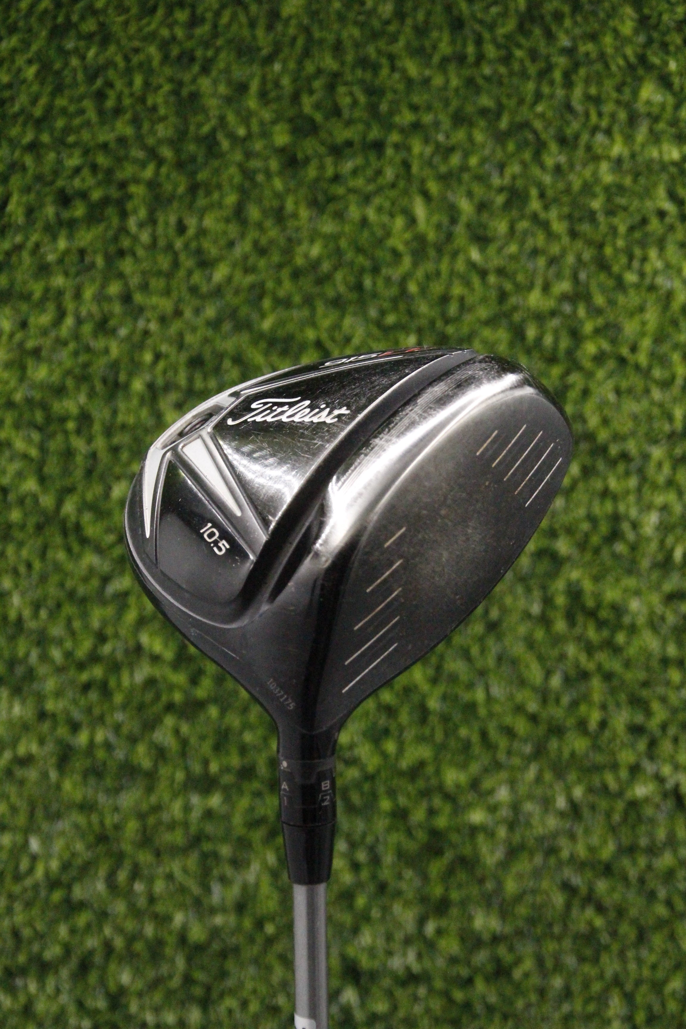 Titleist 915 D2 10.5° Driver R Flex 45.25"