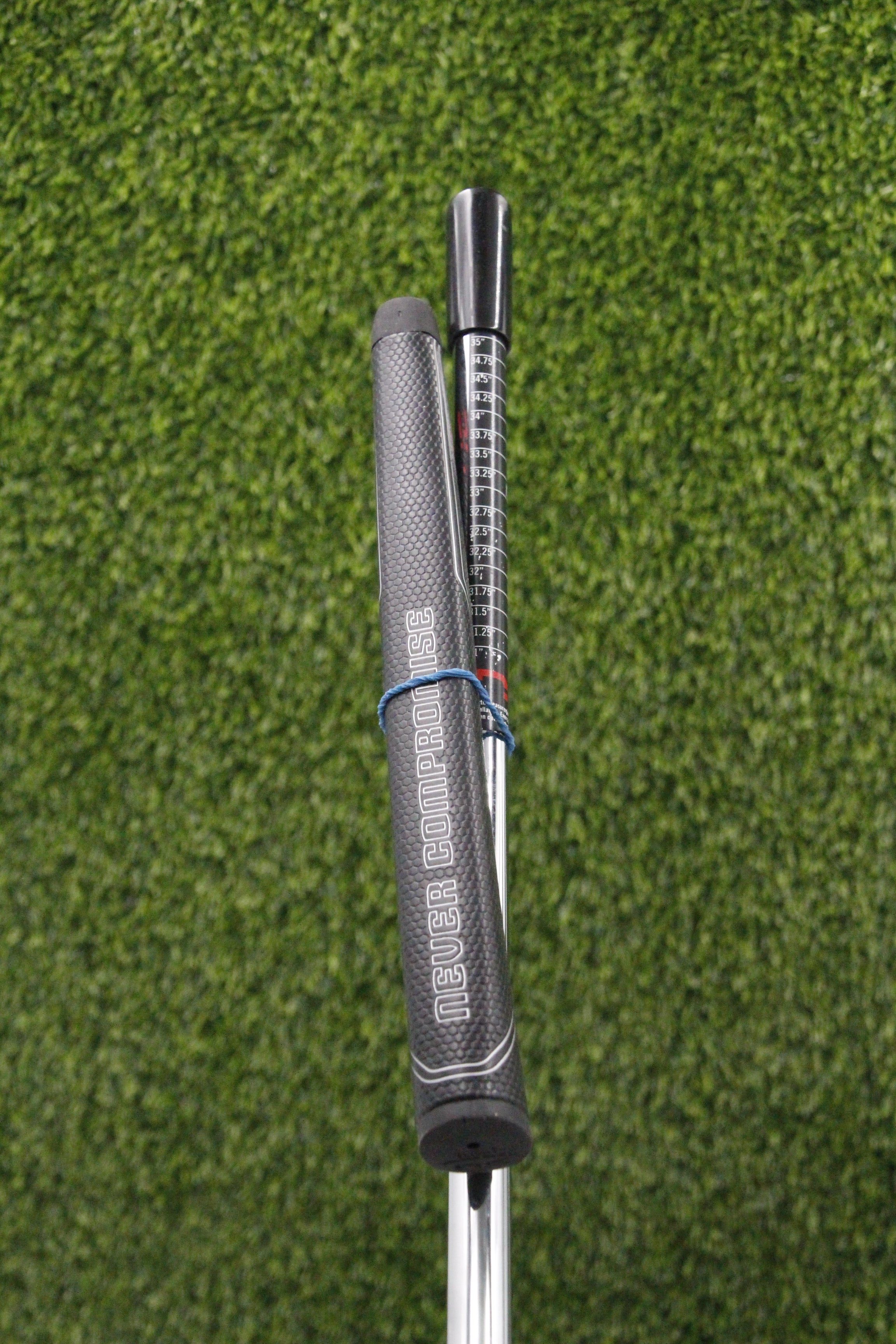 NEW Never Compromise Reserve 2 NC Contrast Putter w/ HC