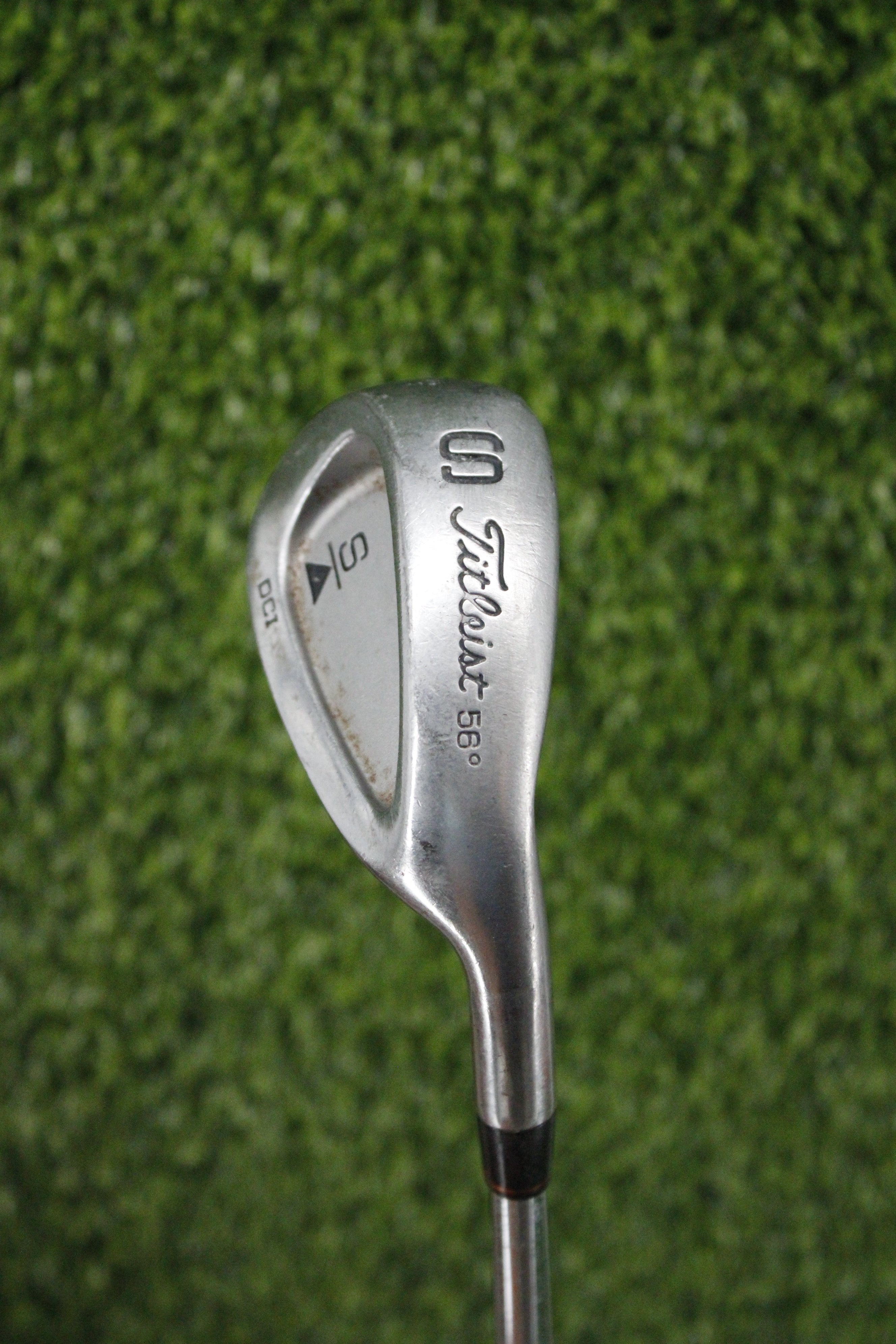 Titleist DCI Black 56° SW R Flex 35"