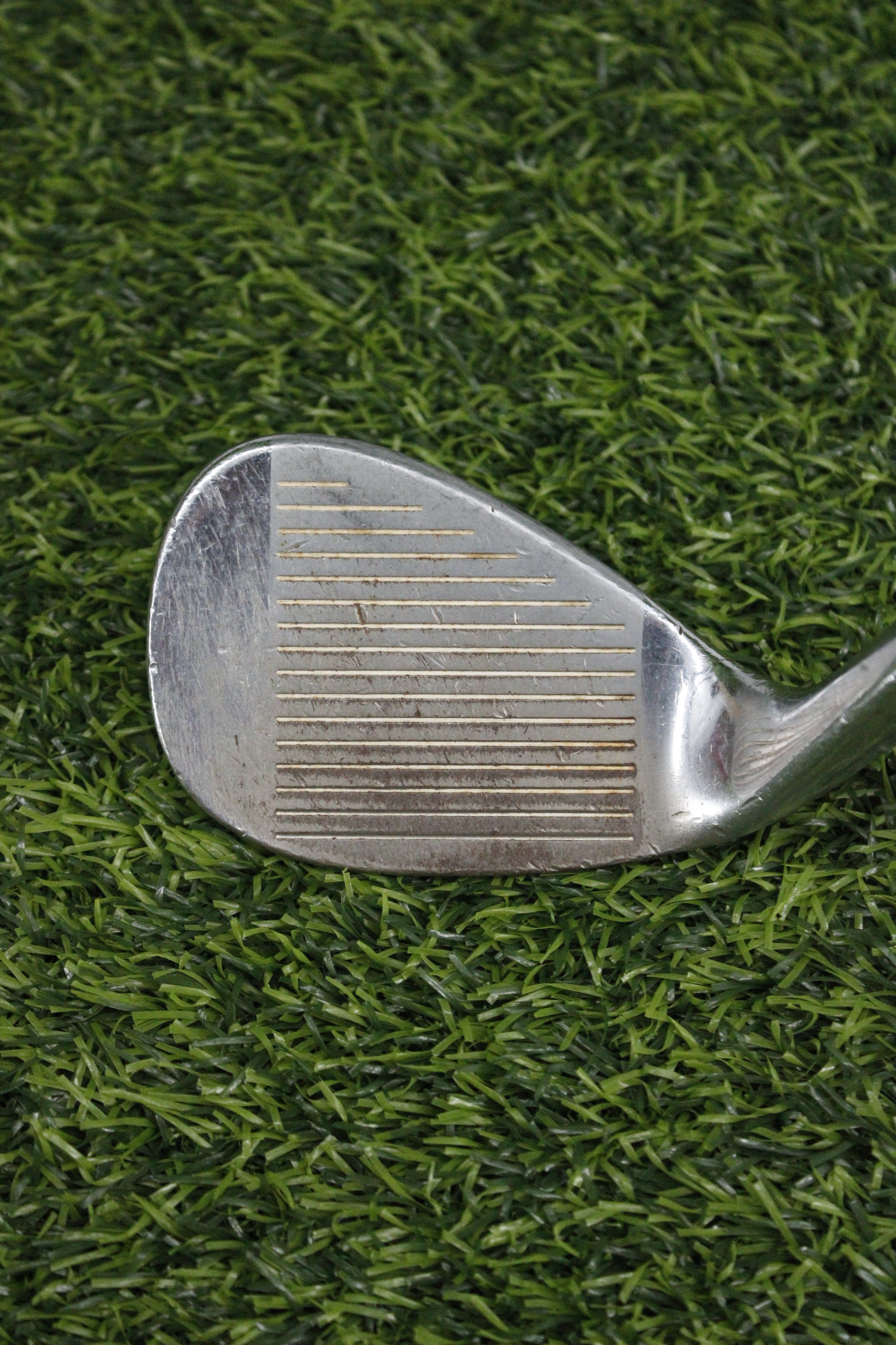 Cleveland 588 Chrome 57° SW Wedge Flex 35"