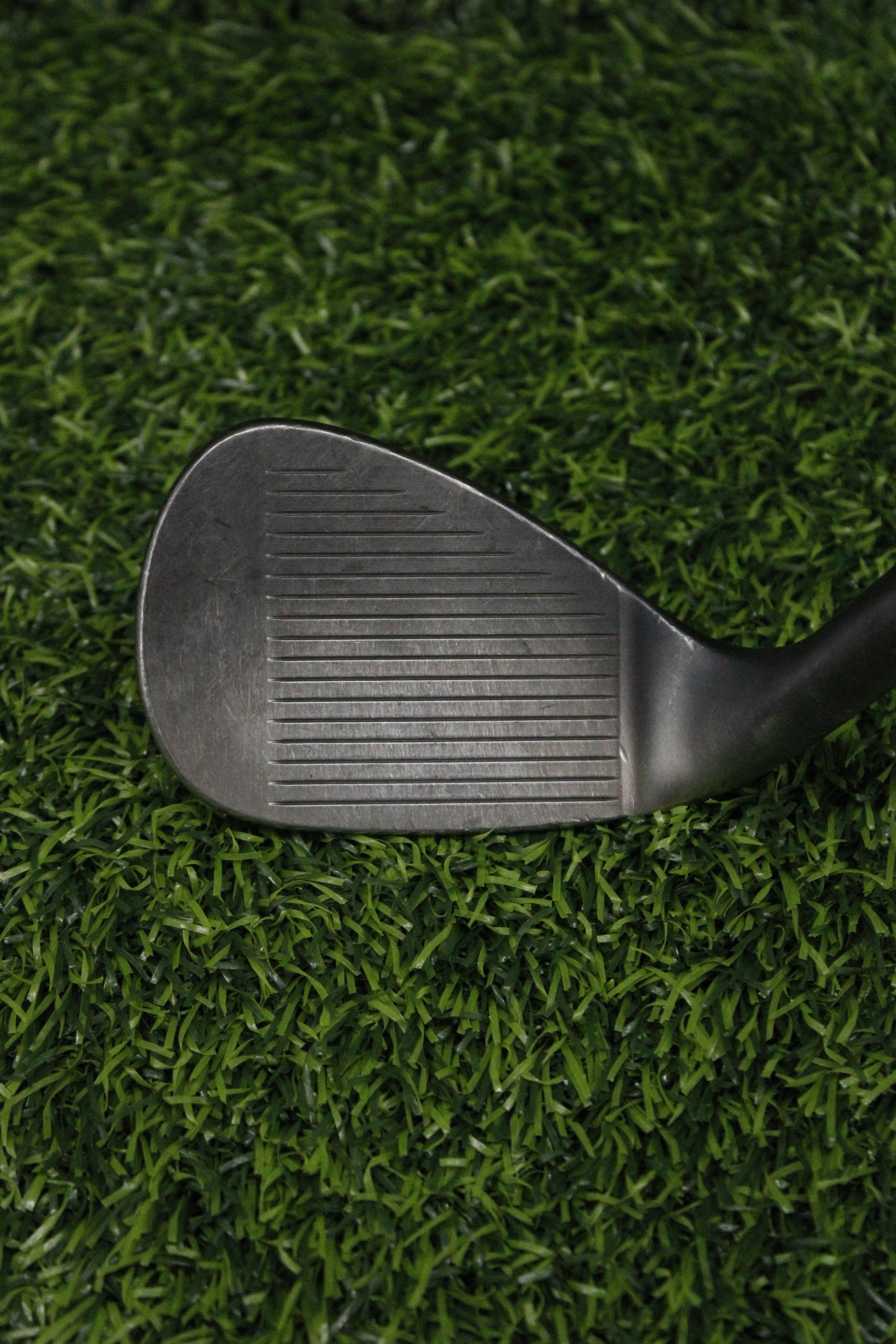 Titleist Vokey SM8 Jet Black 54° SW R Flex 35"