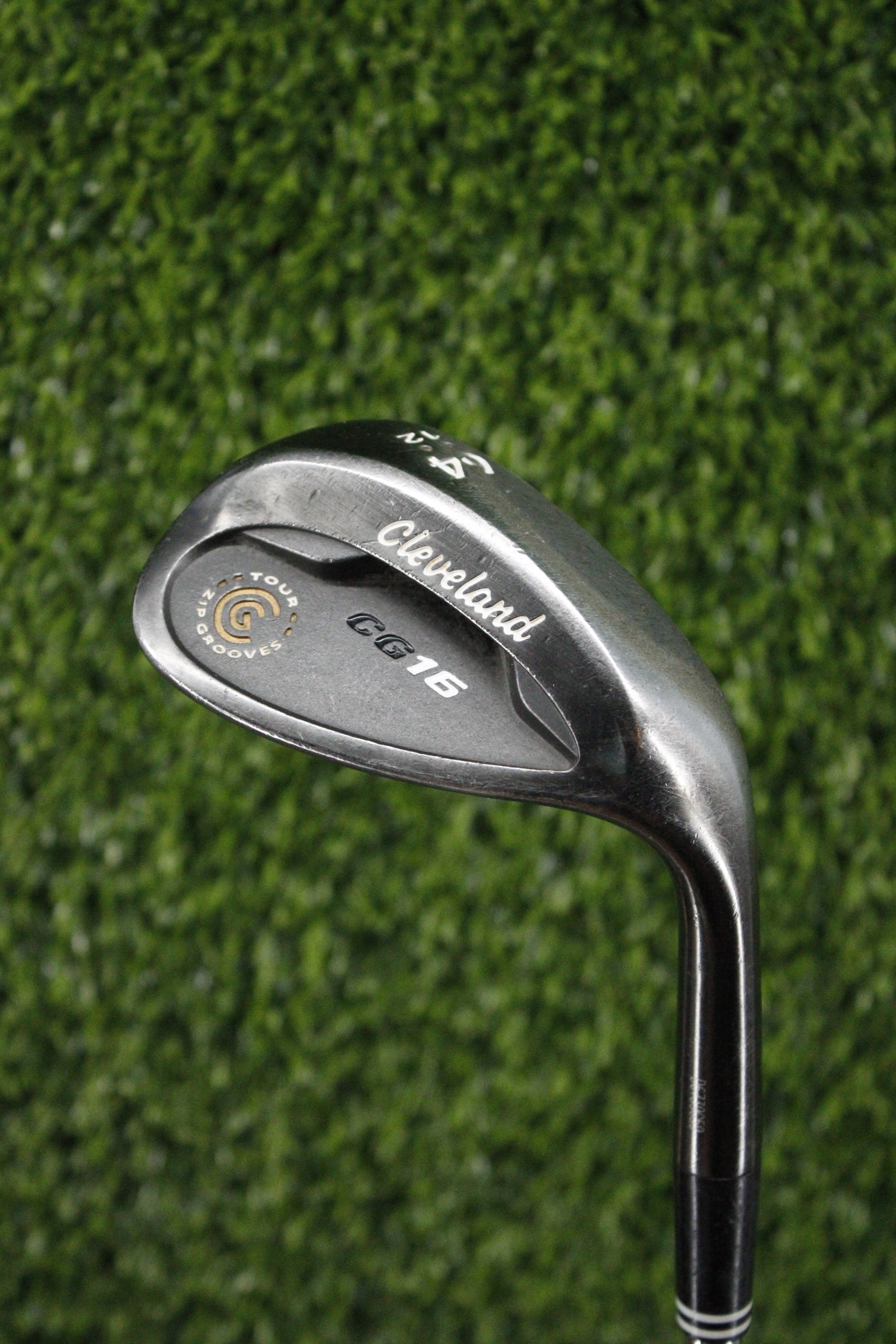 Cleveland CG16 Black Zip Groove 64° LW Wedge Flex 35"