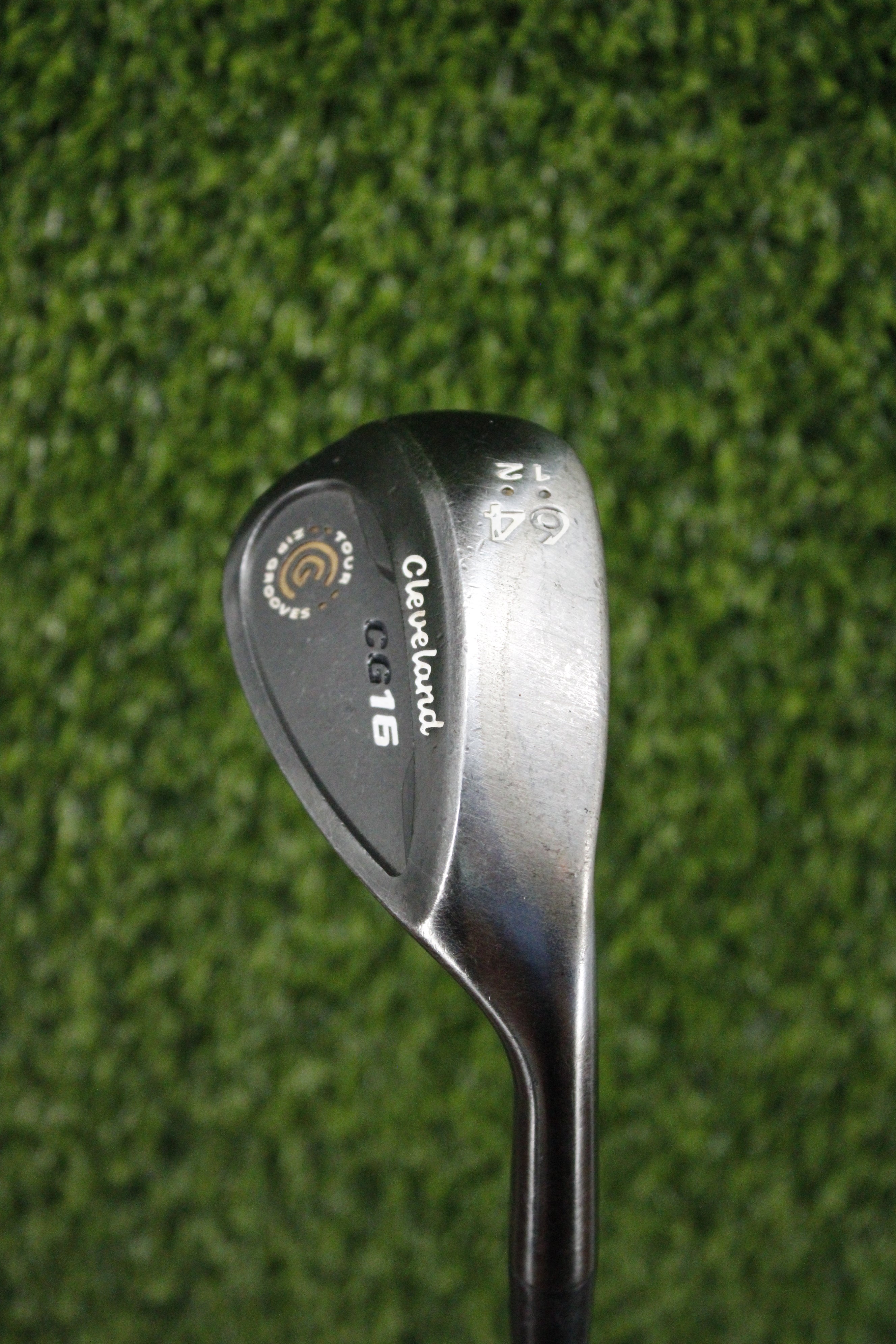 Cleveland CG16 Black Zip Groove 64° LW Wedge Flex 35"