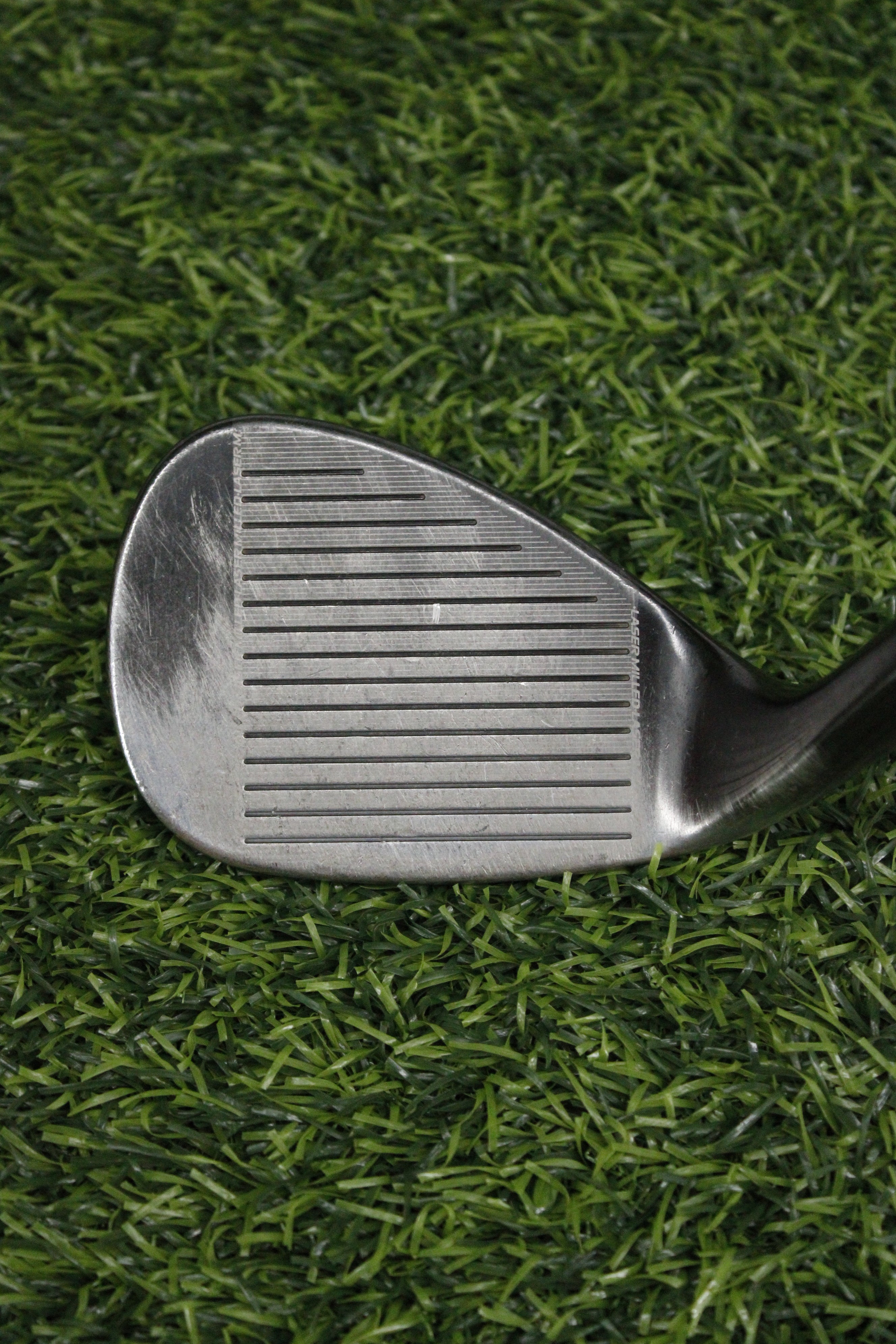 Cleveland CG16 Black Zip Groove 64° LW Wedge Flex 35"