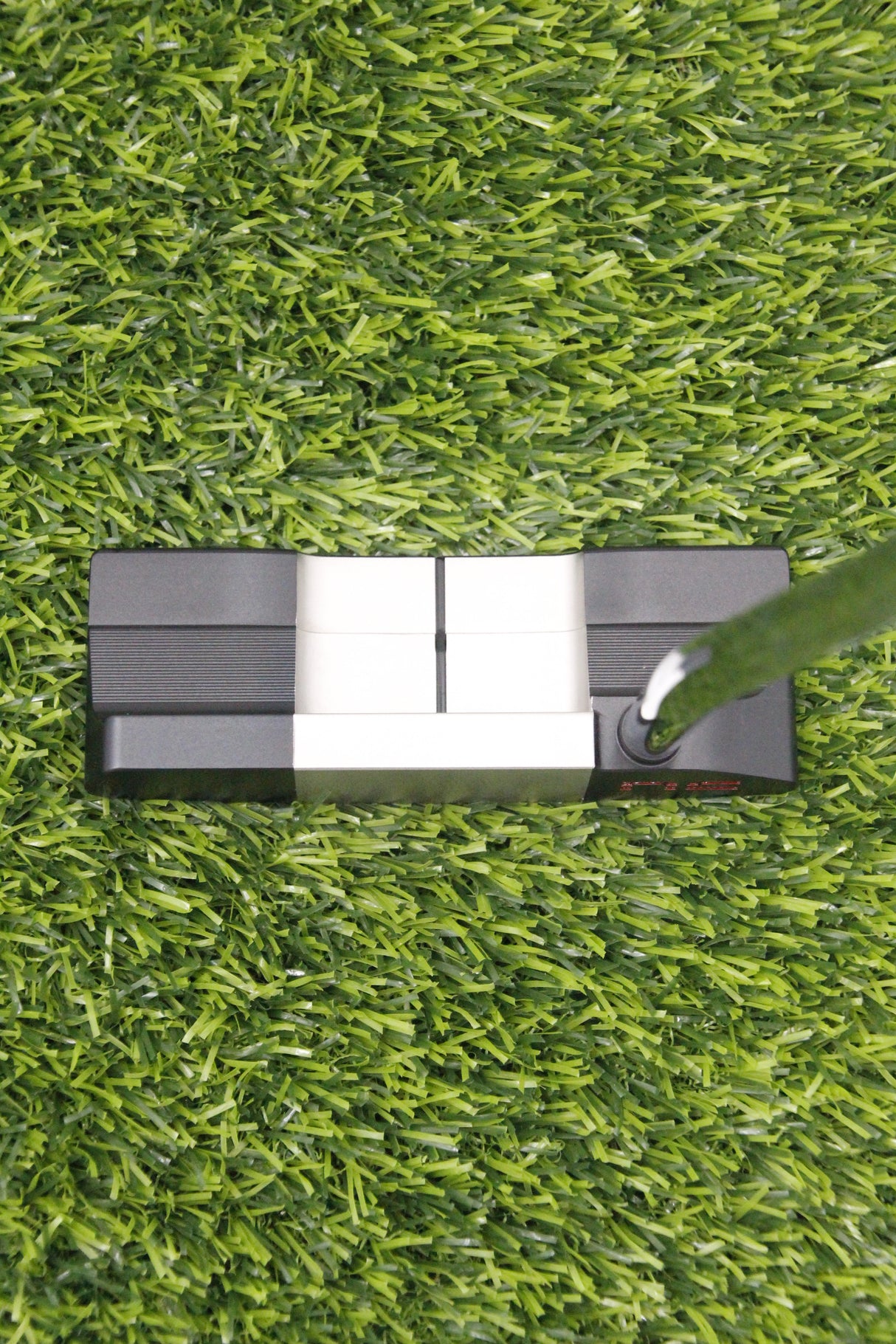 Never Compromise Reserve 2 NC Contrast Putter