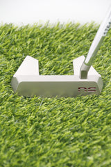 Never Compromise Reserve 4 Tour Satin Putter
