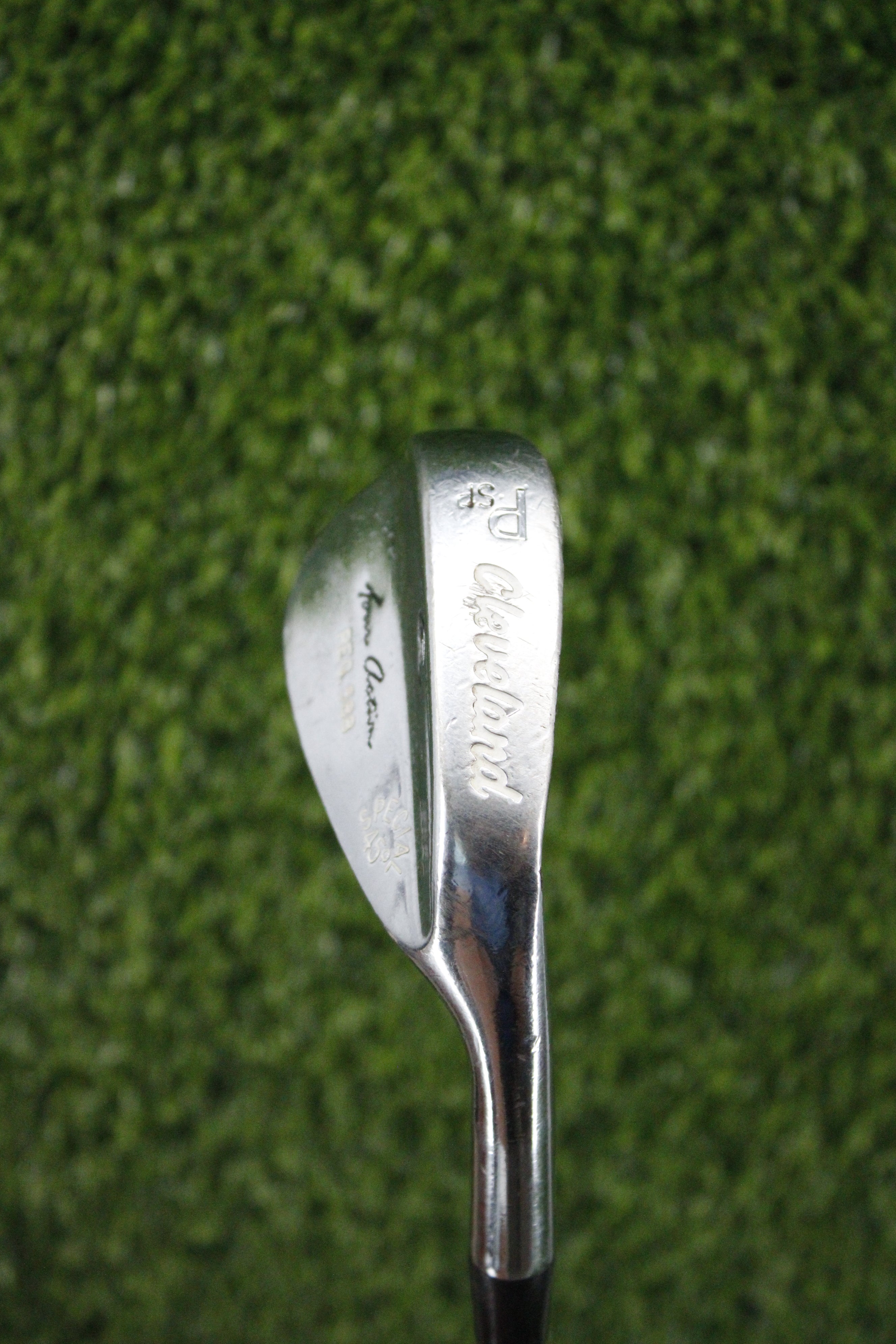 Cleveland 588 Tour Satin Chrome 45° GW Wedge Flex 35"