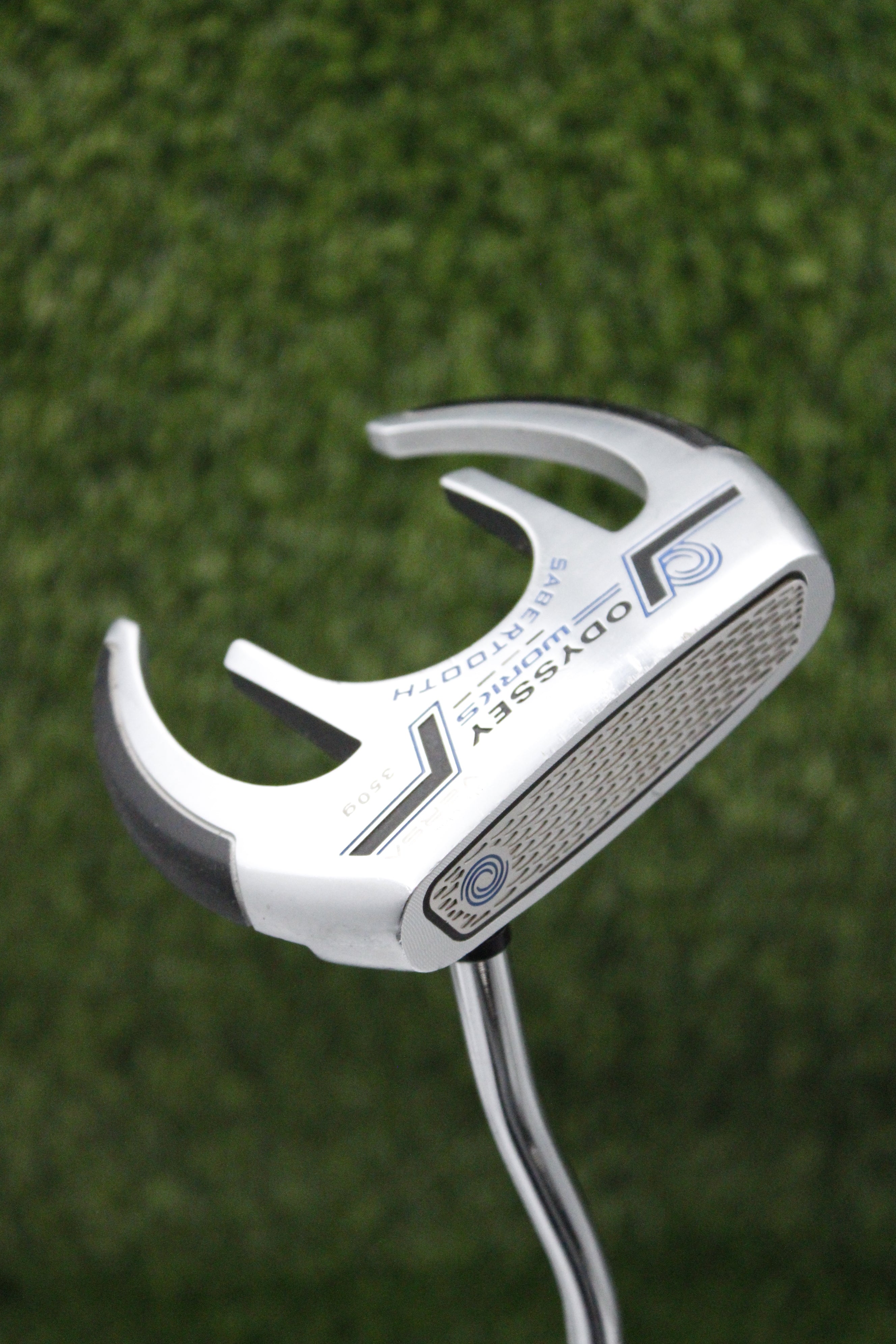 Odyssey Works Versa Sabertooth Putter 35" w/ HC