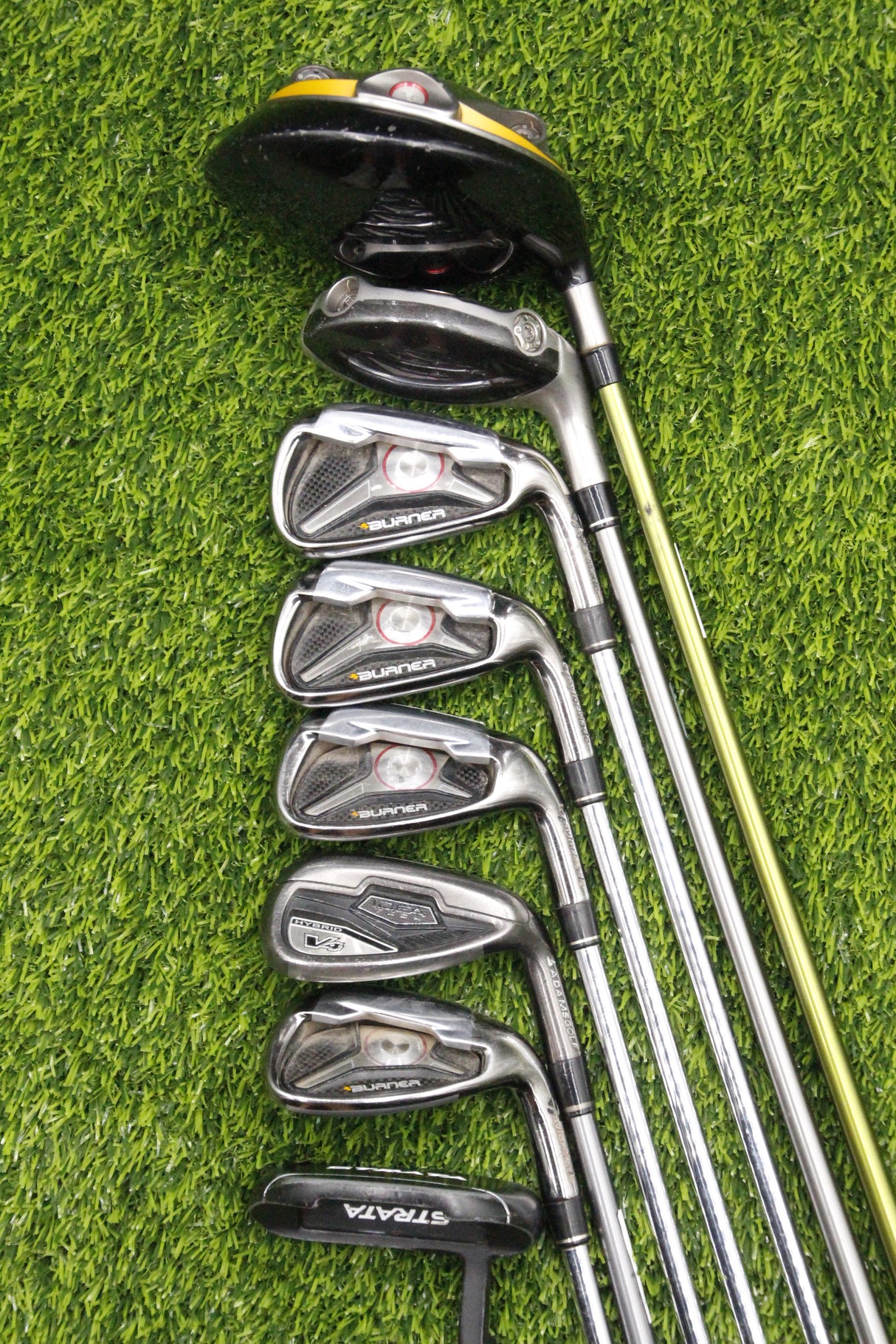 TaylorMade 2009 Burner bogeys2Birdies Set R Flex +0.5"