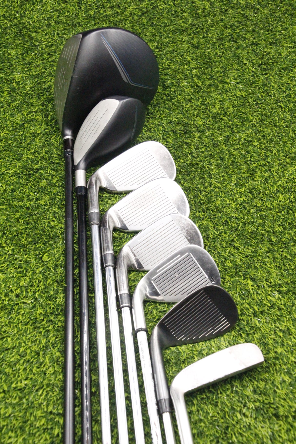 TaylorMade 2009 Burner bogeys2Birdies Set R Flex +0.5"
