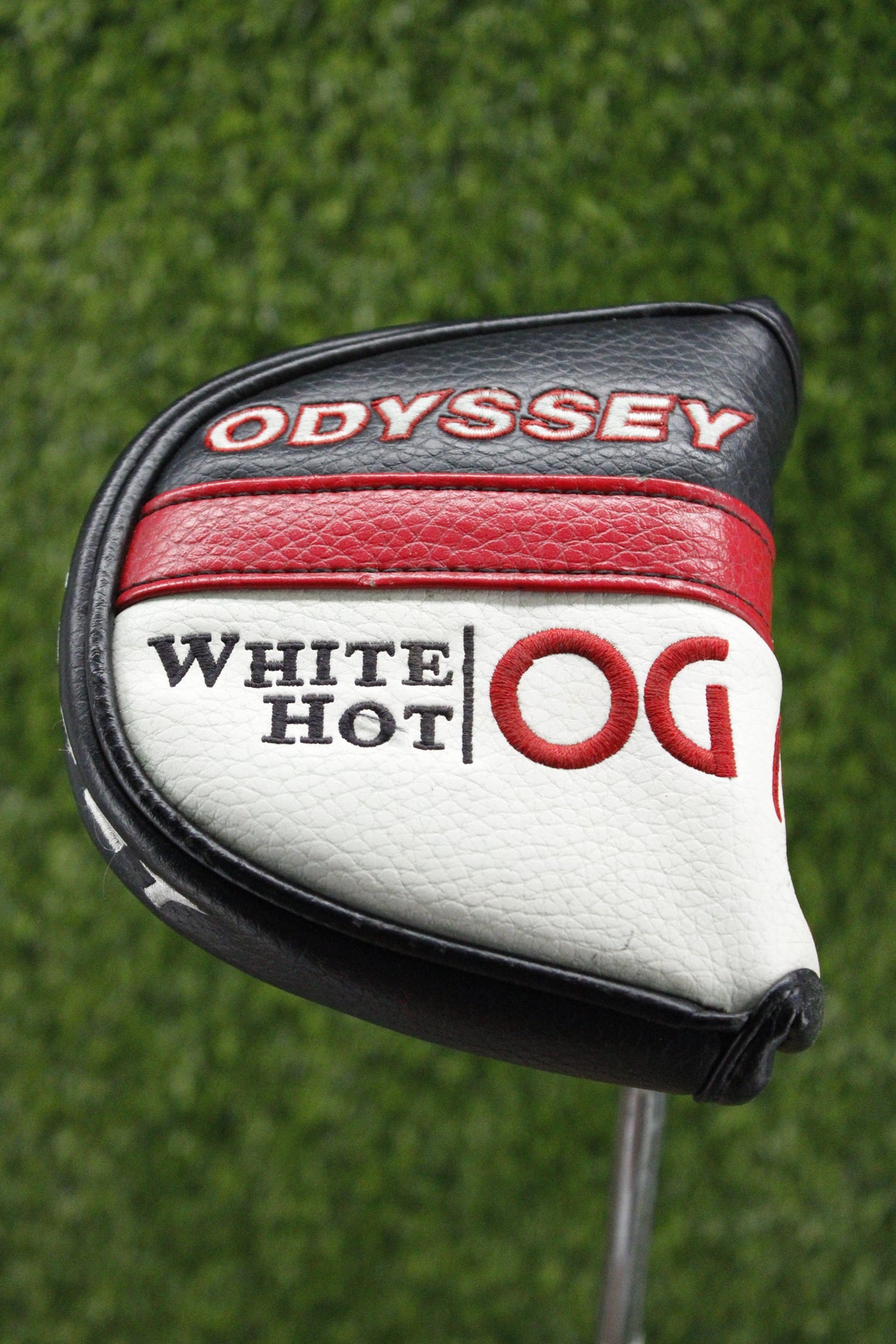 Odyssey White Hot OG 2-Ball Putter 34" w/ HC
