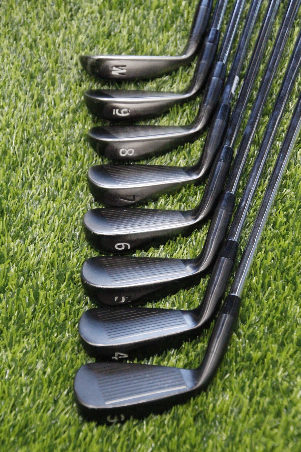 PXG 0311 Xtreme Dark Iron Set 3-PW R Flex Std