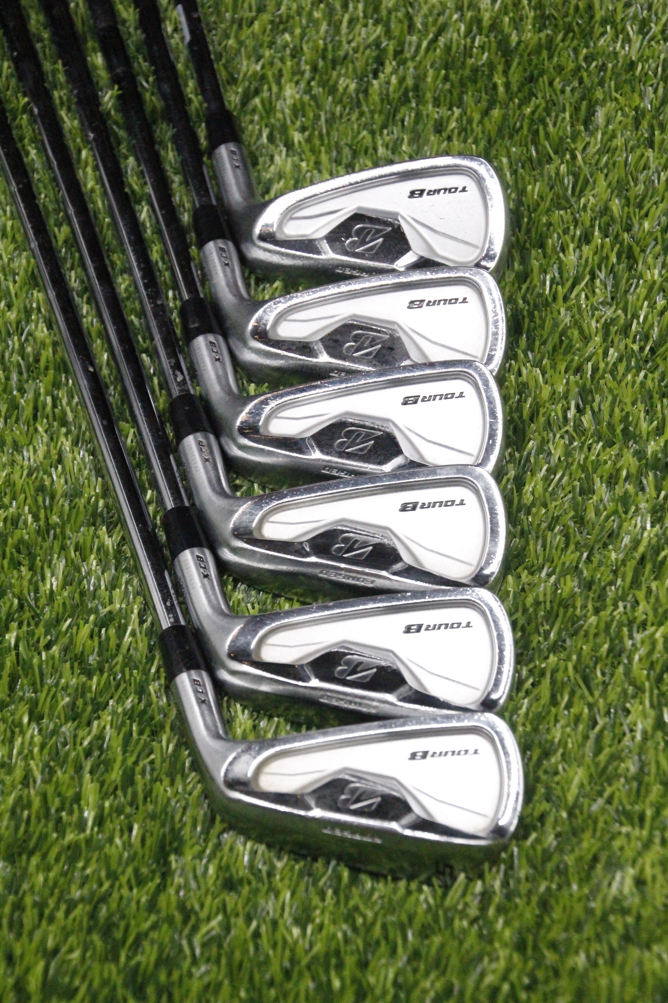 Bridgestone Tour B X-CB Iron Set 5-PW R Flex Std Length