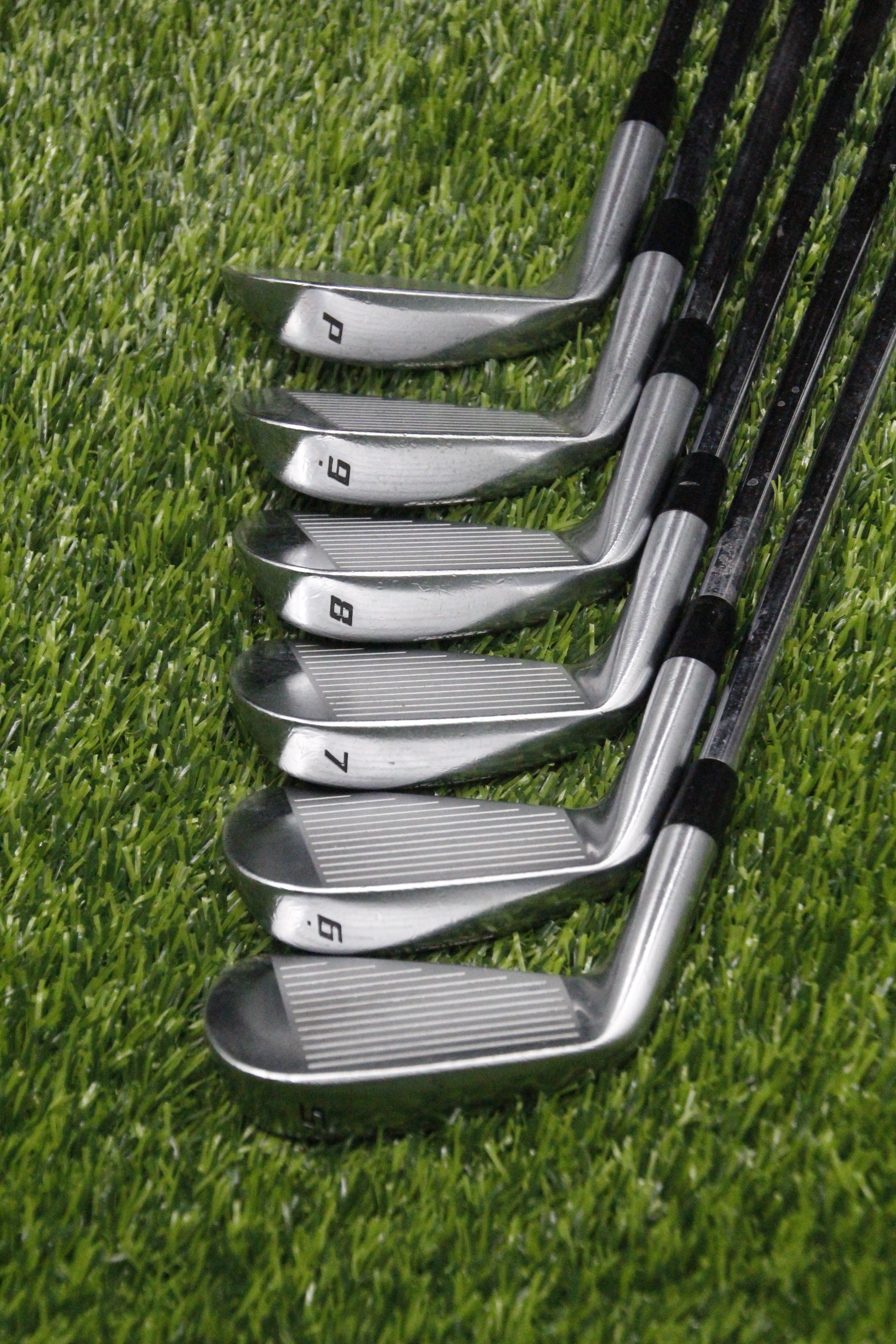 Bridgestone Tour B X-CB Iron Set 5-PW R Flex Std Length