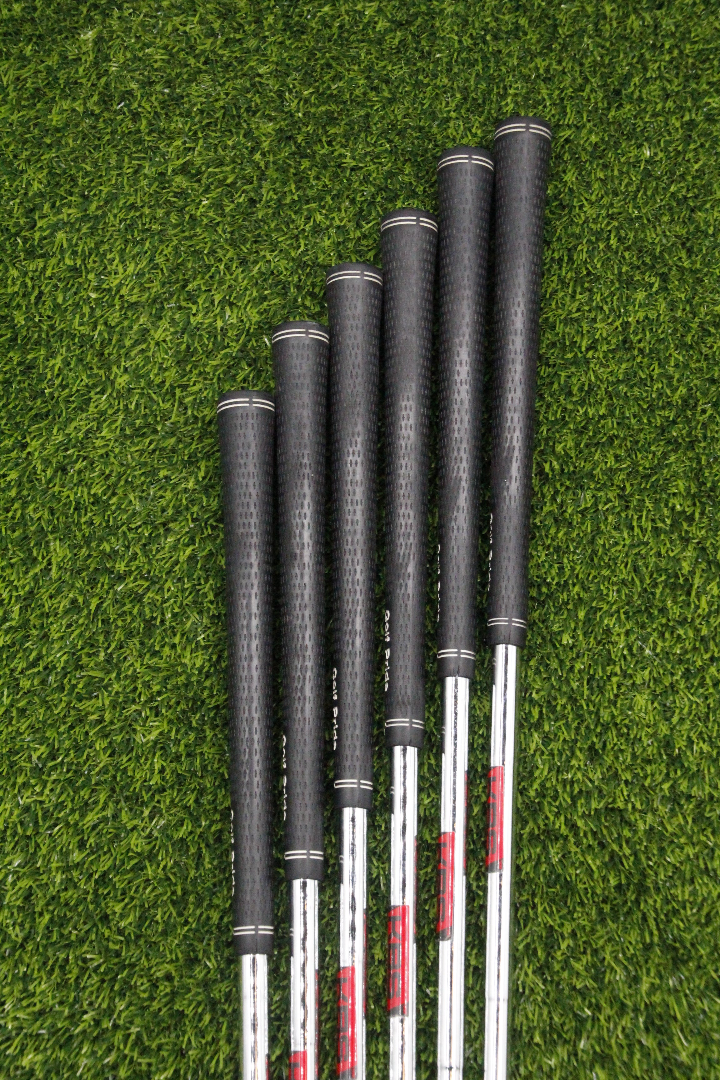Bridgestone Tour B X-CB Iron Set 5-PW R Flex Std Length